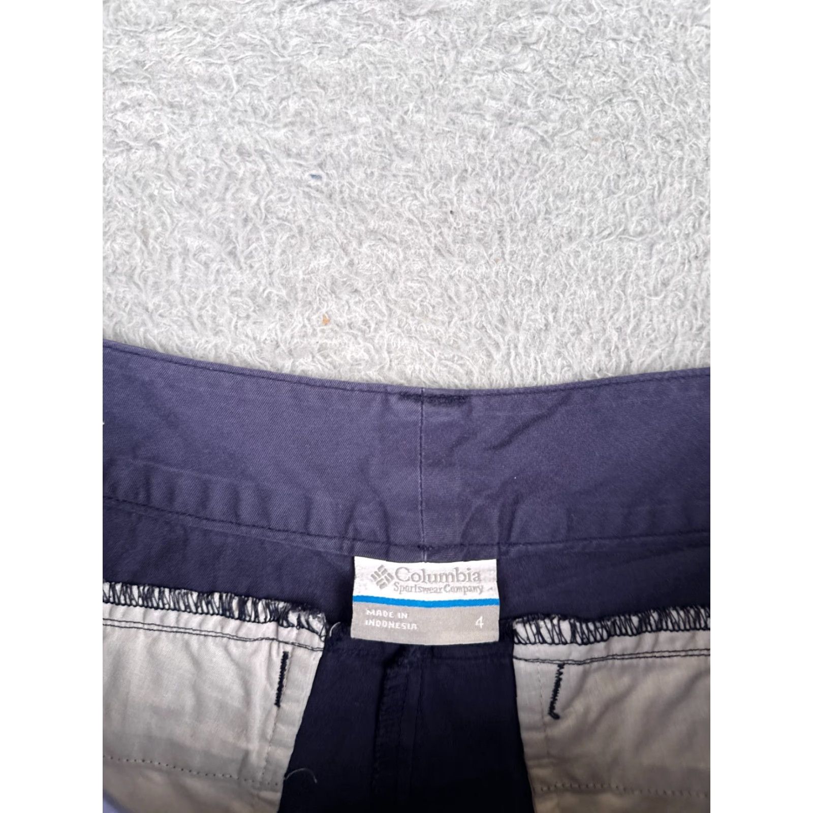 Vintage Columbia Shorts Women's 4 Blue Chino Cotton Twill Hiking Camping Fishing 29x3 Short (Chino) Regular Swim? Size 27" / US 4 / IT 40 - 7 Thumbnail