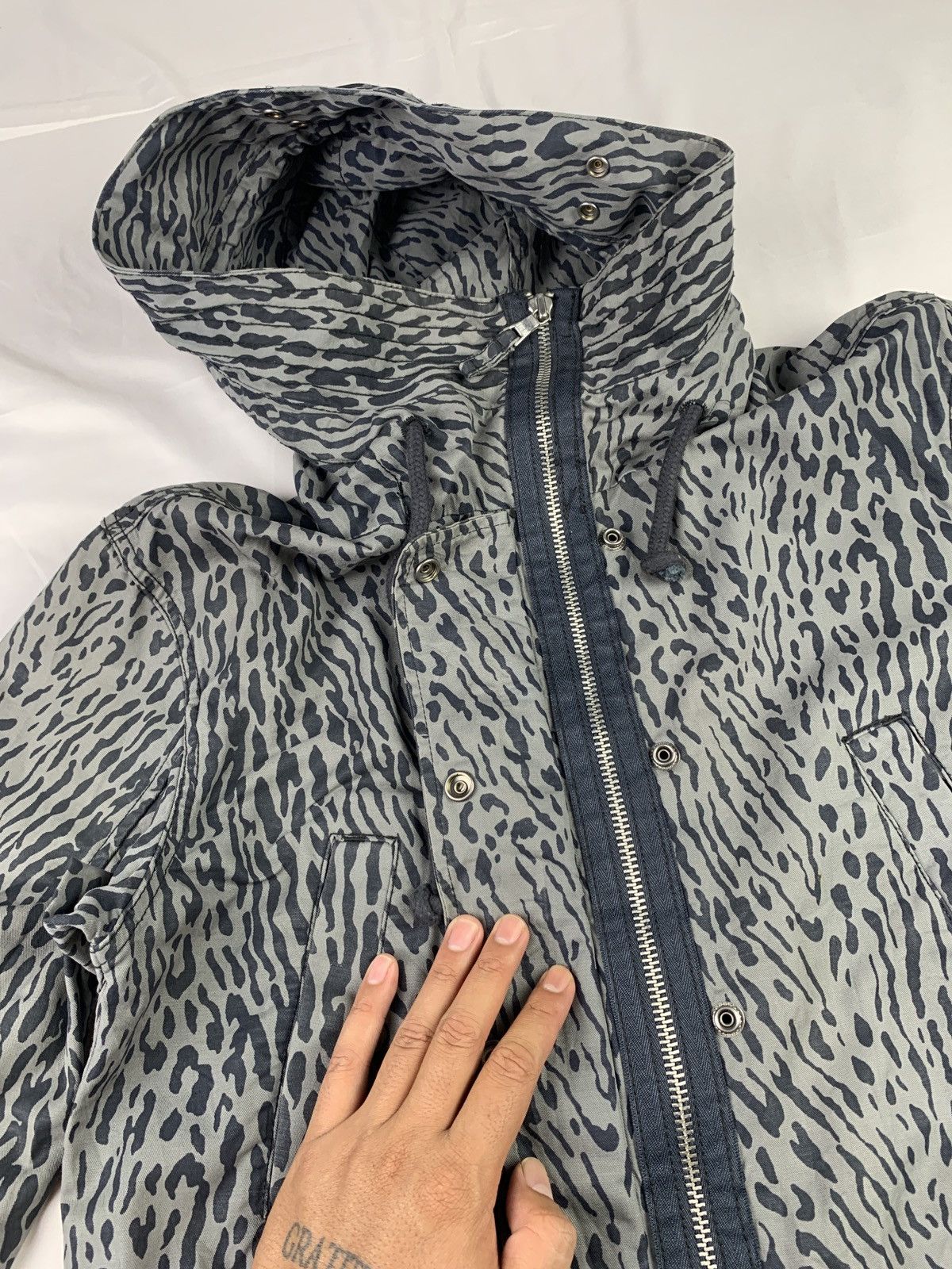 Gap 2000s Gap USA Snow Leopard Camo Fish Tail Parka Jacket Size US S / EU 44-46 / 1 - 7 Thumbnail