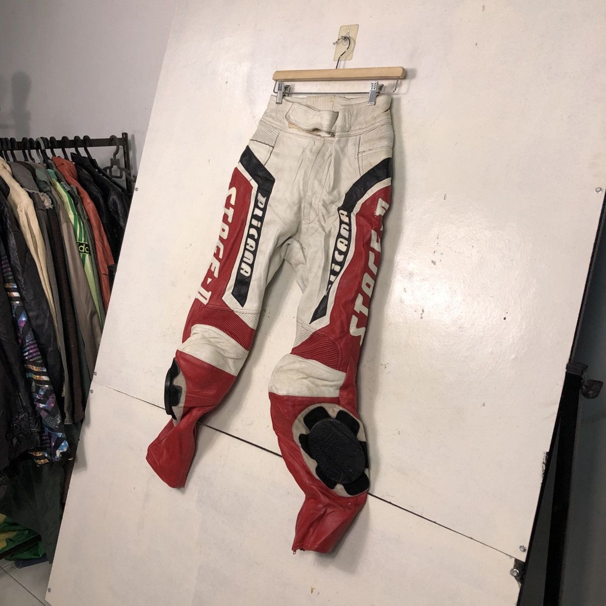 Japanese Brand 📌Vintage Leather Biker Pants Plicana Big Logo Size US 26 / EU 42 - 4 Thumbnail