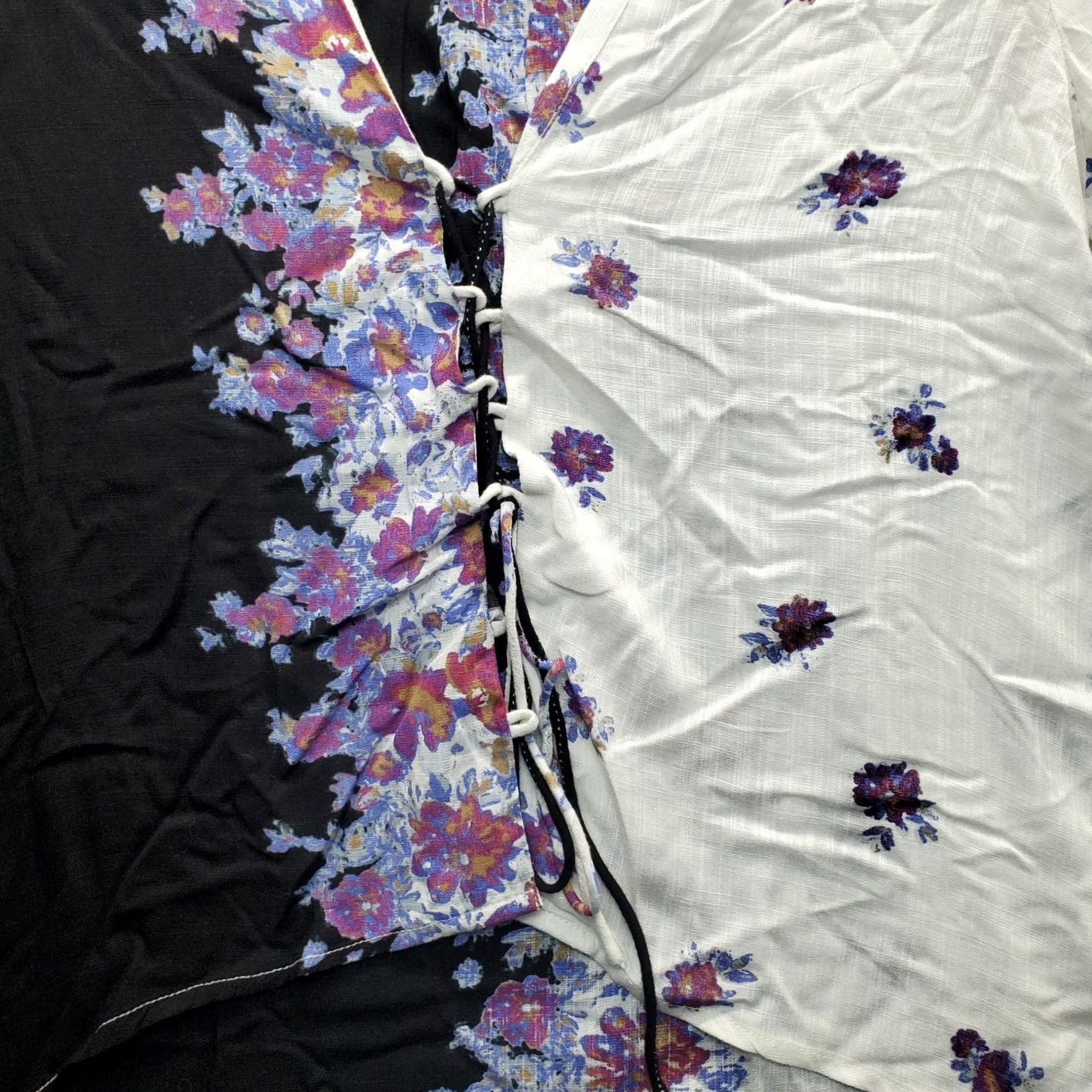 O'Neill O’Neill Charley Blouse Top Womens Small Multicolor Floral Viscose Long Sleeve Lace-Up Blouse S Womens Colorful Floral Lace-Up 90s? Size S / US 4 / IT 40 - 3 Thumbnail