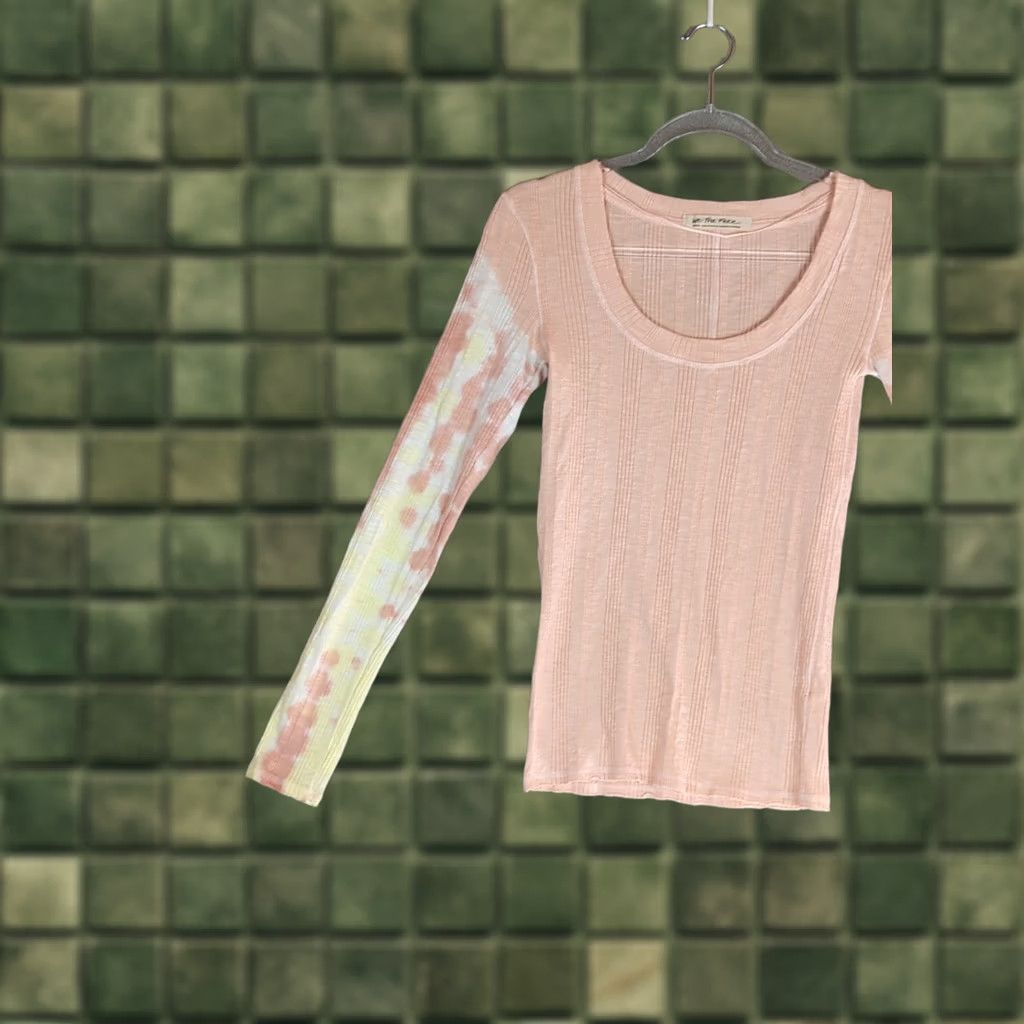 Free People VINTAGE? No. Free People Top Tie Dye Long Sleeve Ribbed Peachy Pink Small Womens Bohemian Hippie Shirt Regular Size S Size S / US 4 / IT 40 - 1 Thumbnail