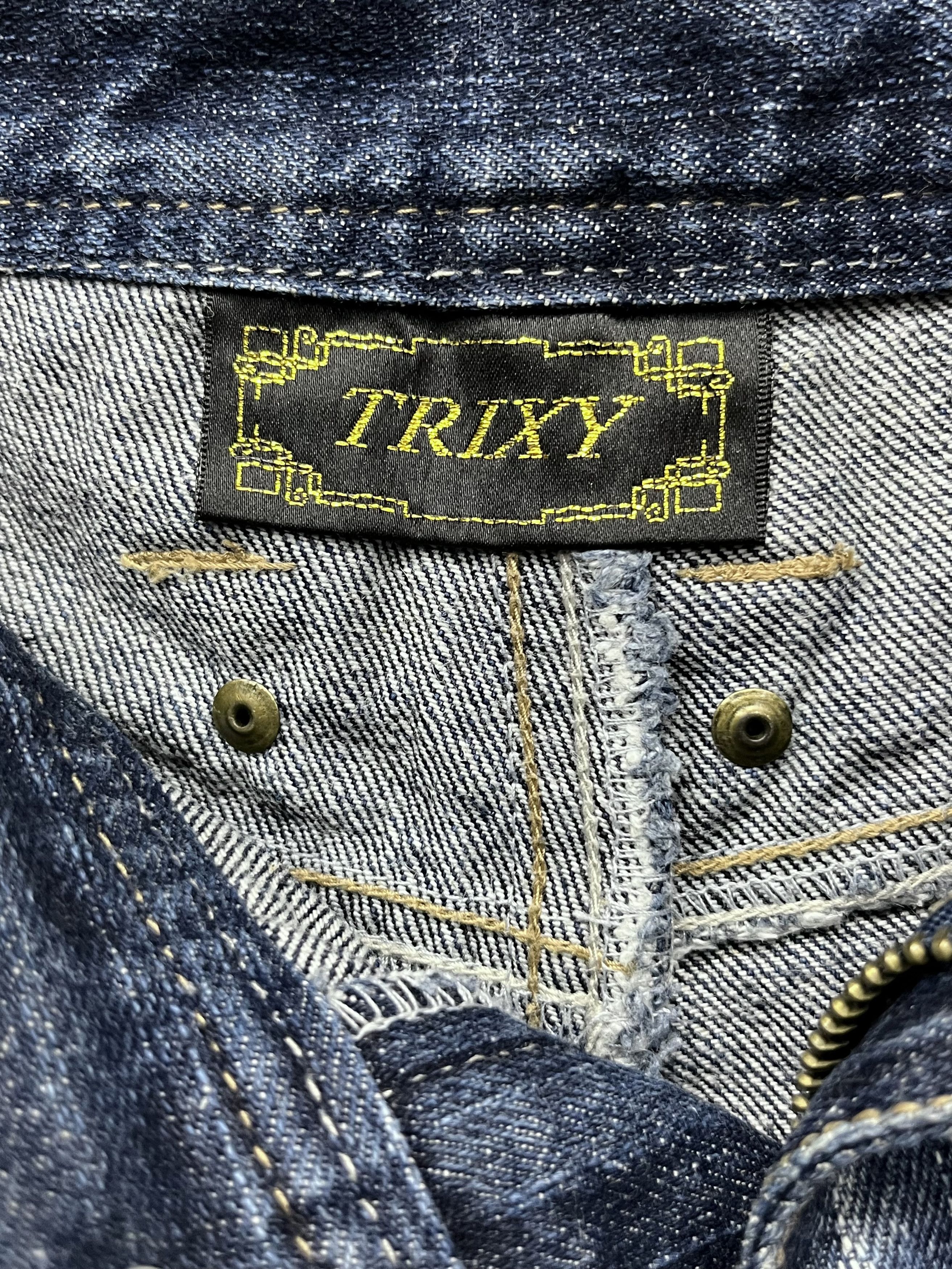 Seditionaries FYE🔥Vtg 90’s TRIXY Punk Studded Acid Wash Blue Flare Denim Size US 33 - 22 Thumbnail