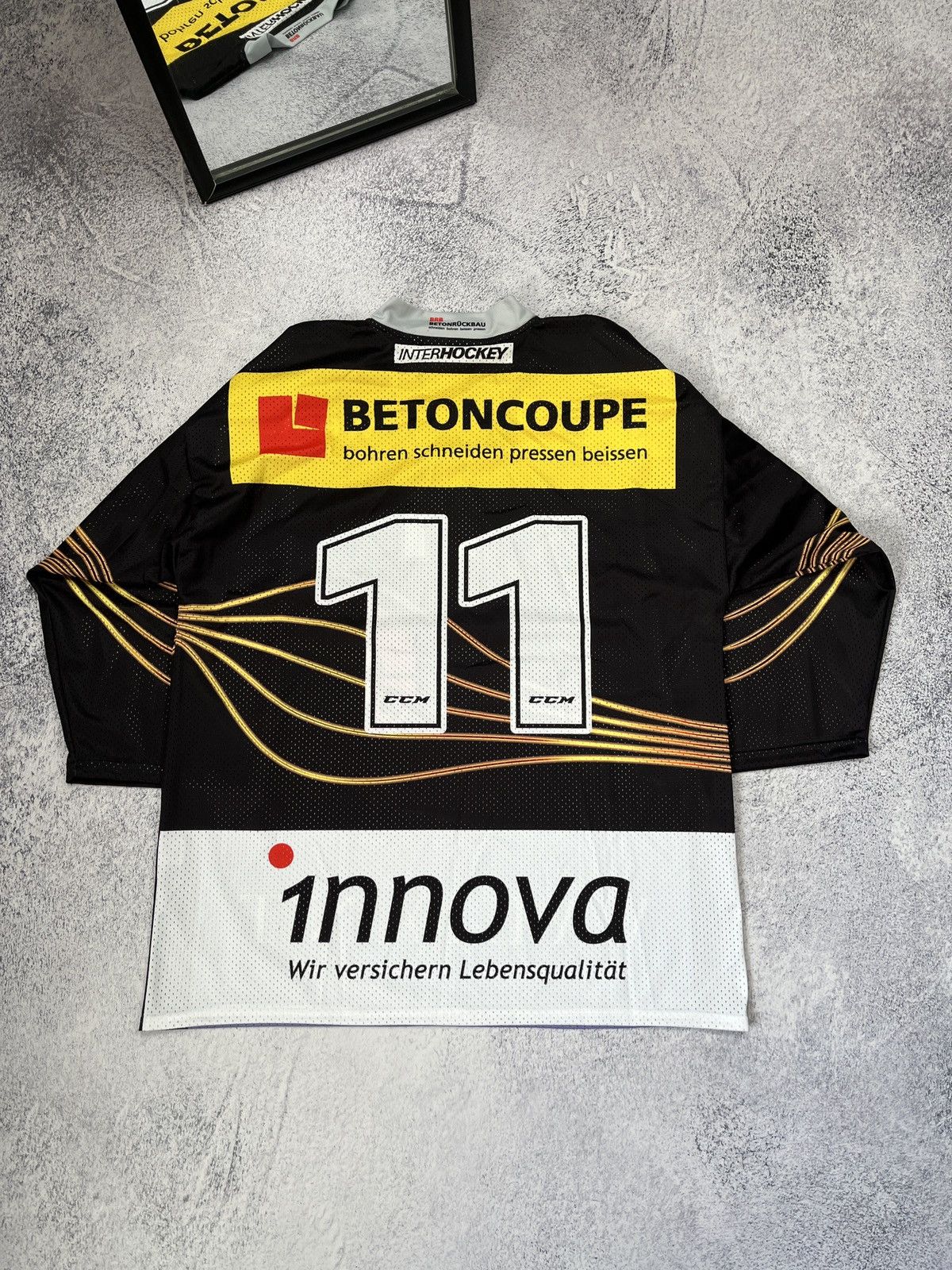 NHL SC Bern Switzerland Ice Hockey Jersey #11 CCM NHL Rare Size US L / EU 52-54 / 3 - 5 Thumbnail