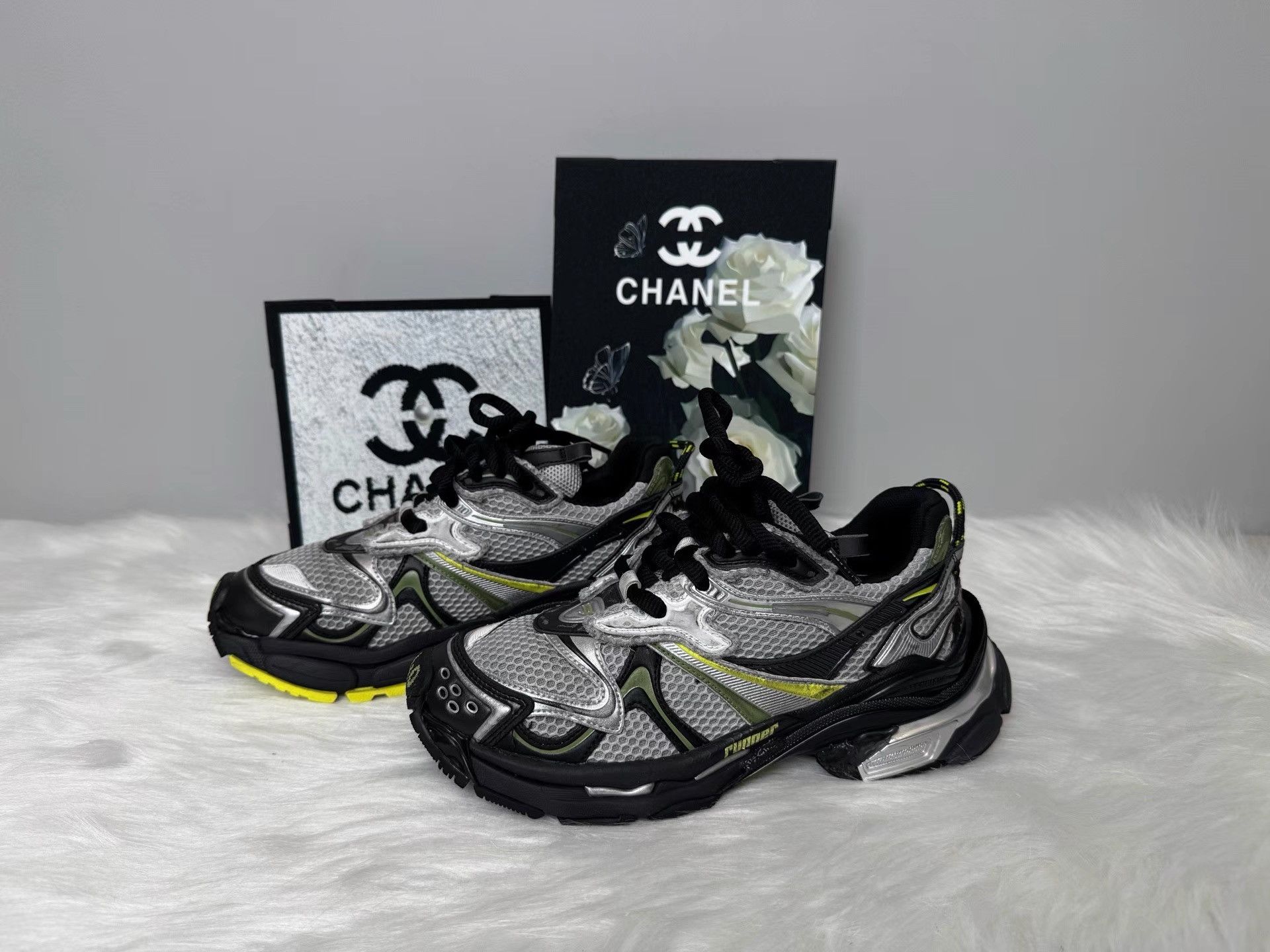Balenciaga Balenciaga Runner2.0 Vintage Silver Green Sneakers K36 Size US 7 / EU 40 - 1 Thumbnail