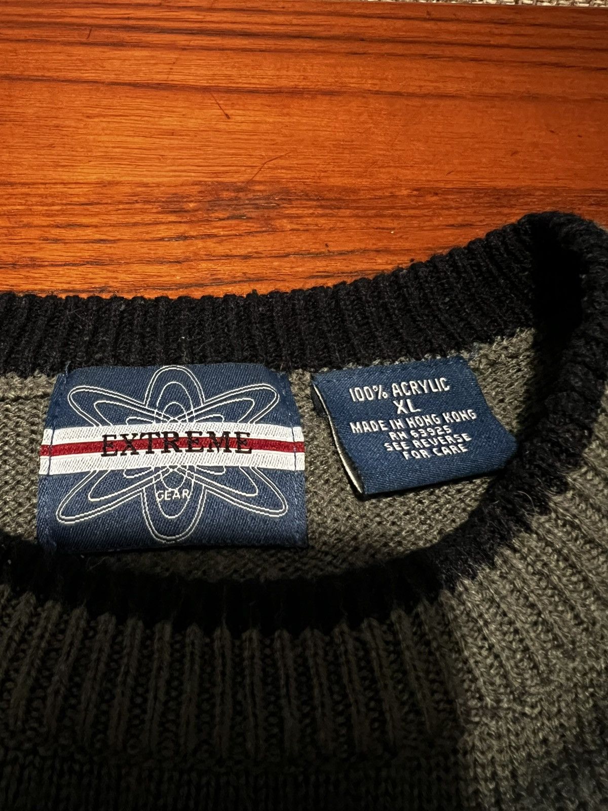 Vintage Vintage 1990s sweater Size US XL / EU 56 / 4 - 4 Thumbnail