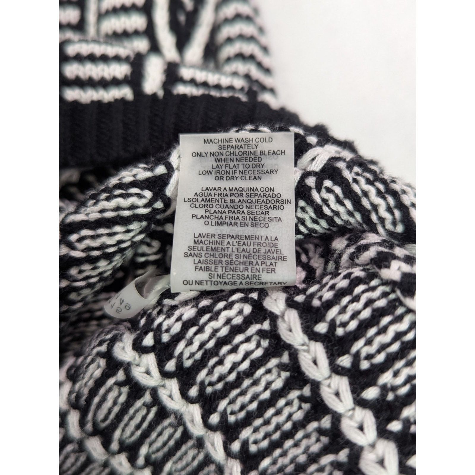 Calvin Klein Large Black & White Pattern Cowl Neck Sweater Size L / US 10 / IT 46 - 7 Thumbnail