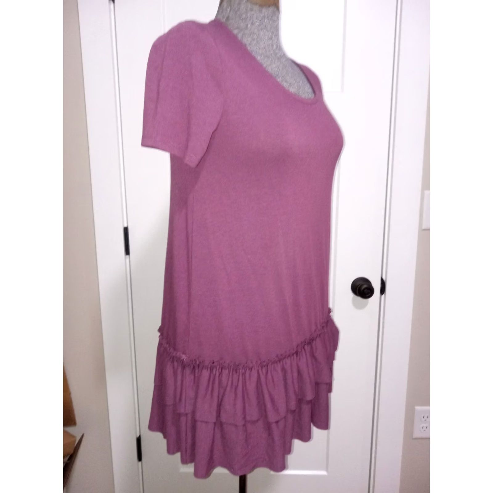 Vintage Zenana Premium Womens Tunic Style Pull Over Blouse Purple MED Short Sleeve Crew Neck Casual Sleeve Size M / US 6-8 / IT 42-44 - 2 Thumbnail