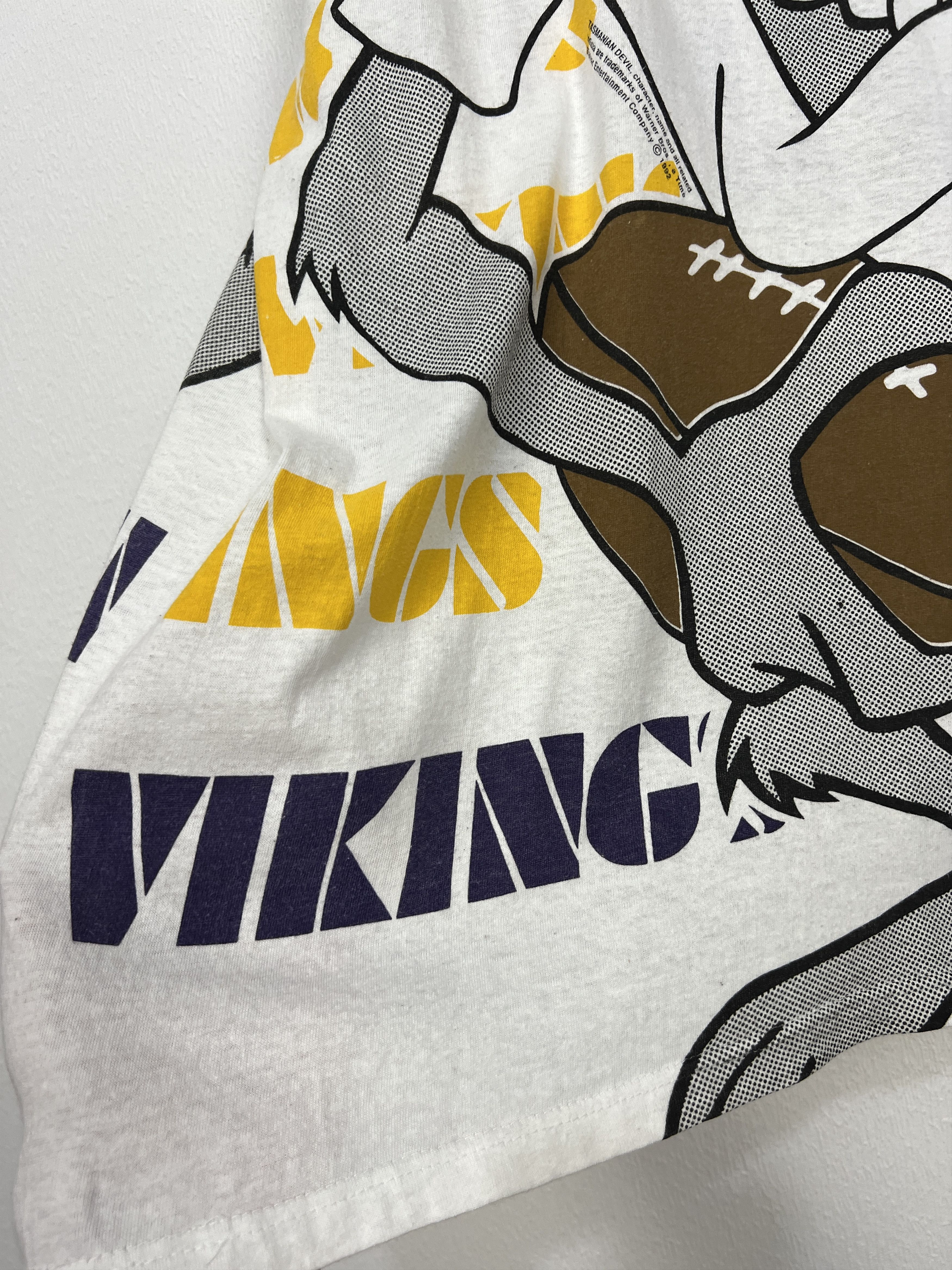 Vintage Vintage RARE Minnesota Vikings Taz All Over Print NFL Shirt Size US XXL / EU 58 / 5 - 6 Thumbnail