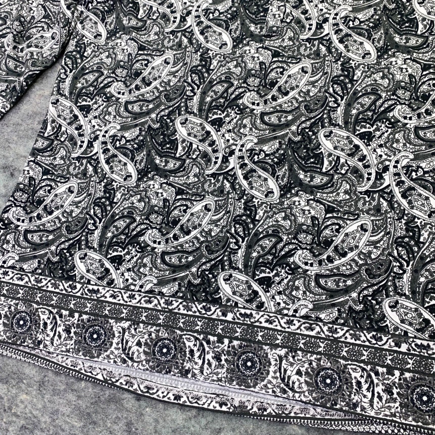 Vintage Jasmine & Juliana Womens Blouse Shirt V-Neck 3/4 Sleeve Black Paisley Stretch L Regular Size L / US 10 / IT 46 - 6 Thumbnail