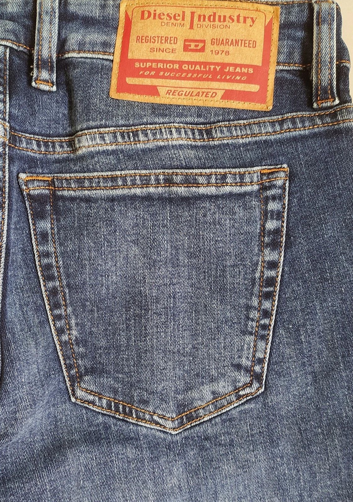Diesel Diesel 1979 SLEENKER-R L.32 MENS JEANS T/9741 Size US 29 - 9 Thumbnail