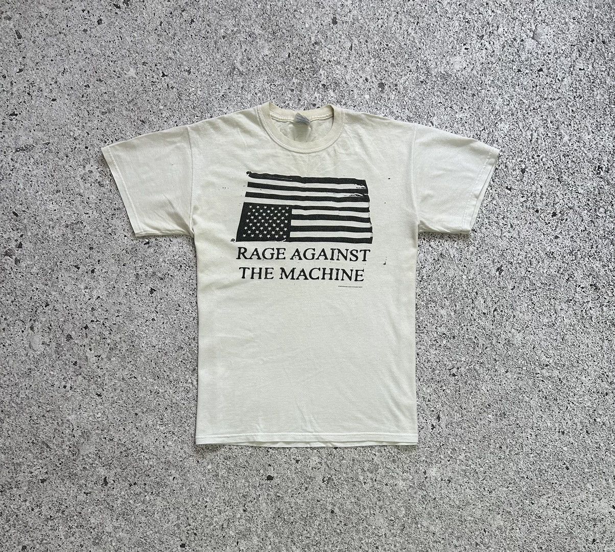 Band Tees × Vintage Vintage Rare Against The Machine 2008 Rock Band T-Shirt Size US M / EU 48-50 / 2 - 2 Thumbnail