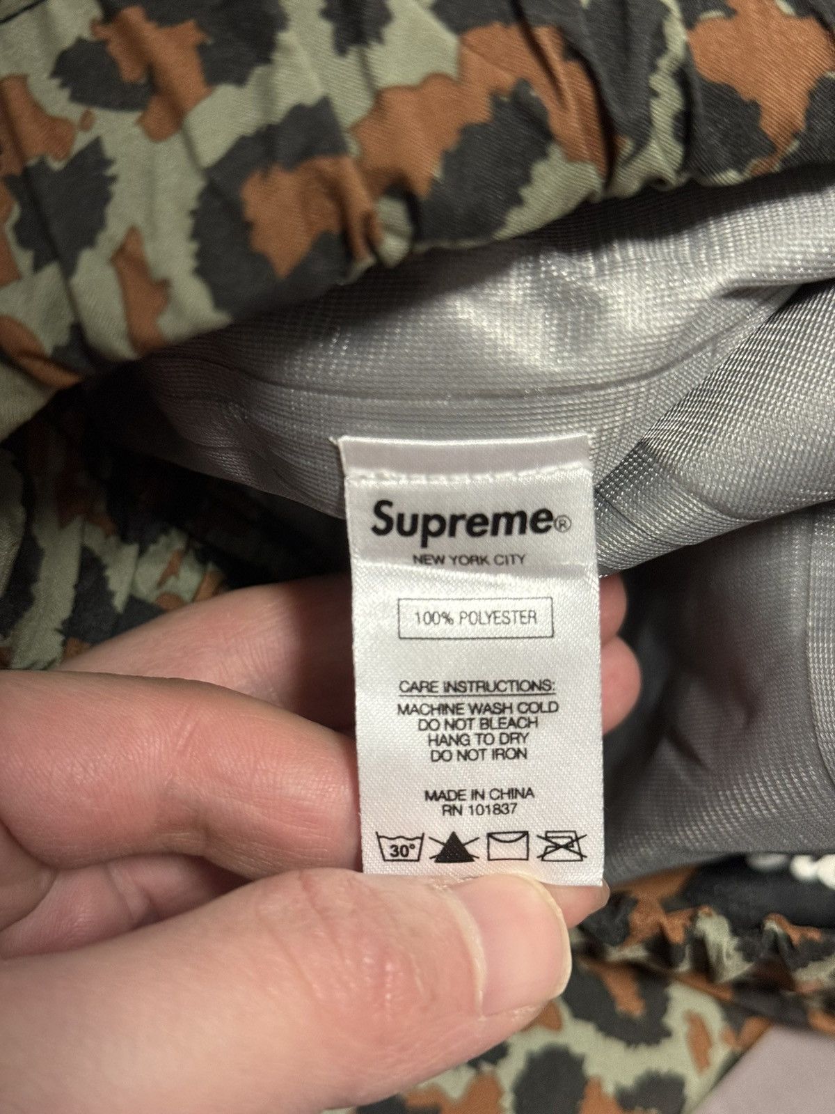 Supreme Supreme yellow leopard gore tex taped seam pant Size US 32 / EU 48 - 8 Thumbnail
