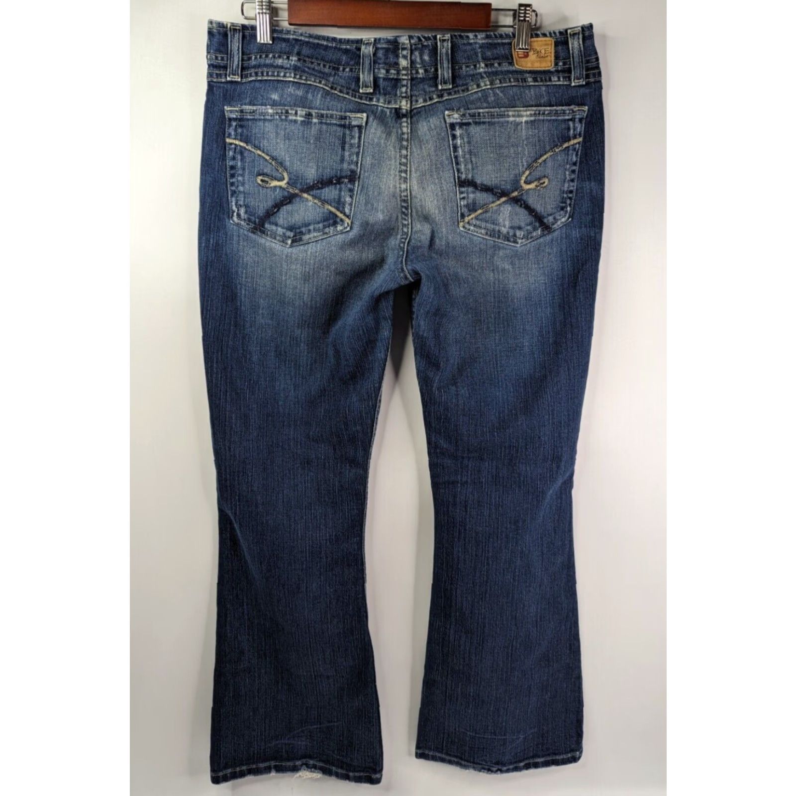 Vintage Buckle Jeans Women Buckle BKE Harlow Stretch Distressed Denim Blue 32x29.5 Bootcut 5-Pocket Regular Size 32 Womens Jeans Blue Size 24" / US 00 / IT 34 - 4 Thumbnail
