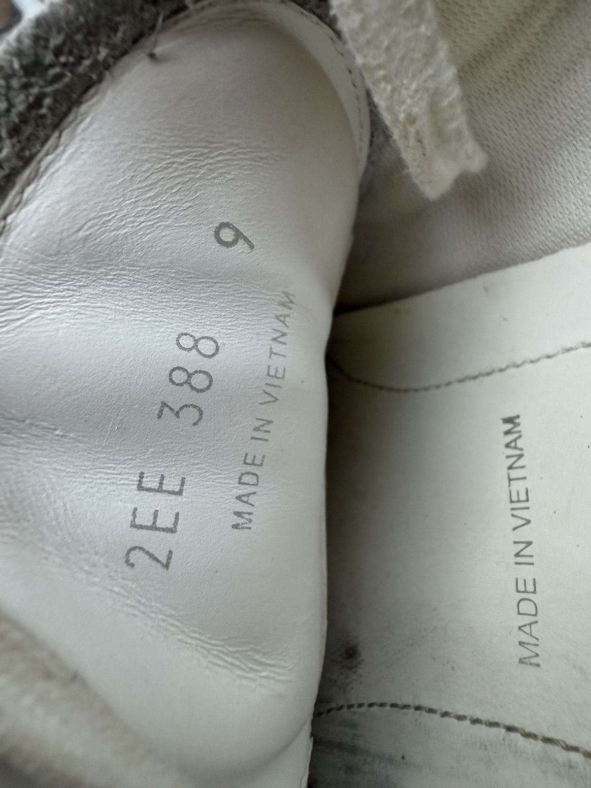 Prada ⚪️❕ downtown luxury trainers Size US 10 / EU 43 - 13 Thumbnail