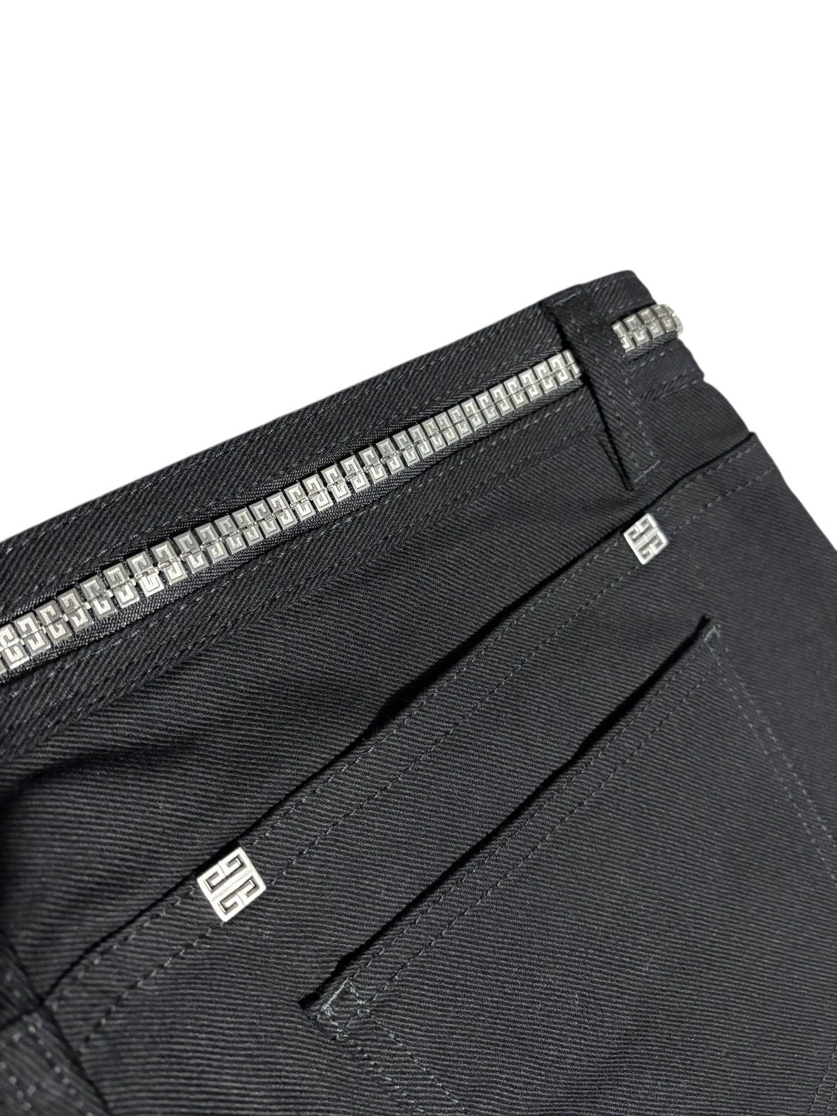 Givenchy SS22 Givenchy Matthew Williams 4G Chain Zipper Denim Jeans Size US 33 - 5 Thumbnail