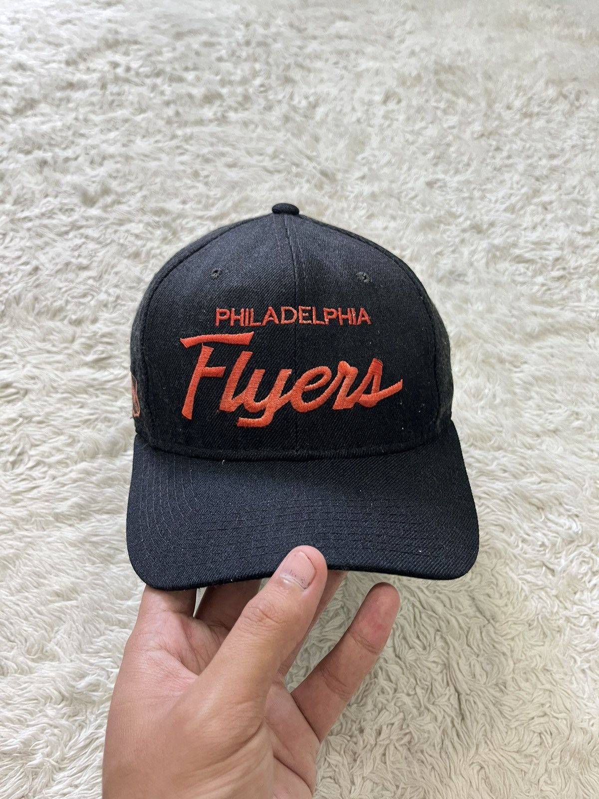 NFL × Sports Specialties vintage 90's philadelhia flyers single line script nhl cap Size ONE SIZE - 6 Thumbnail