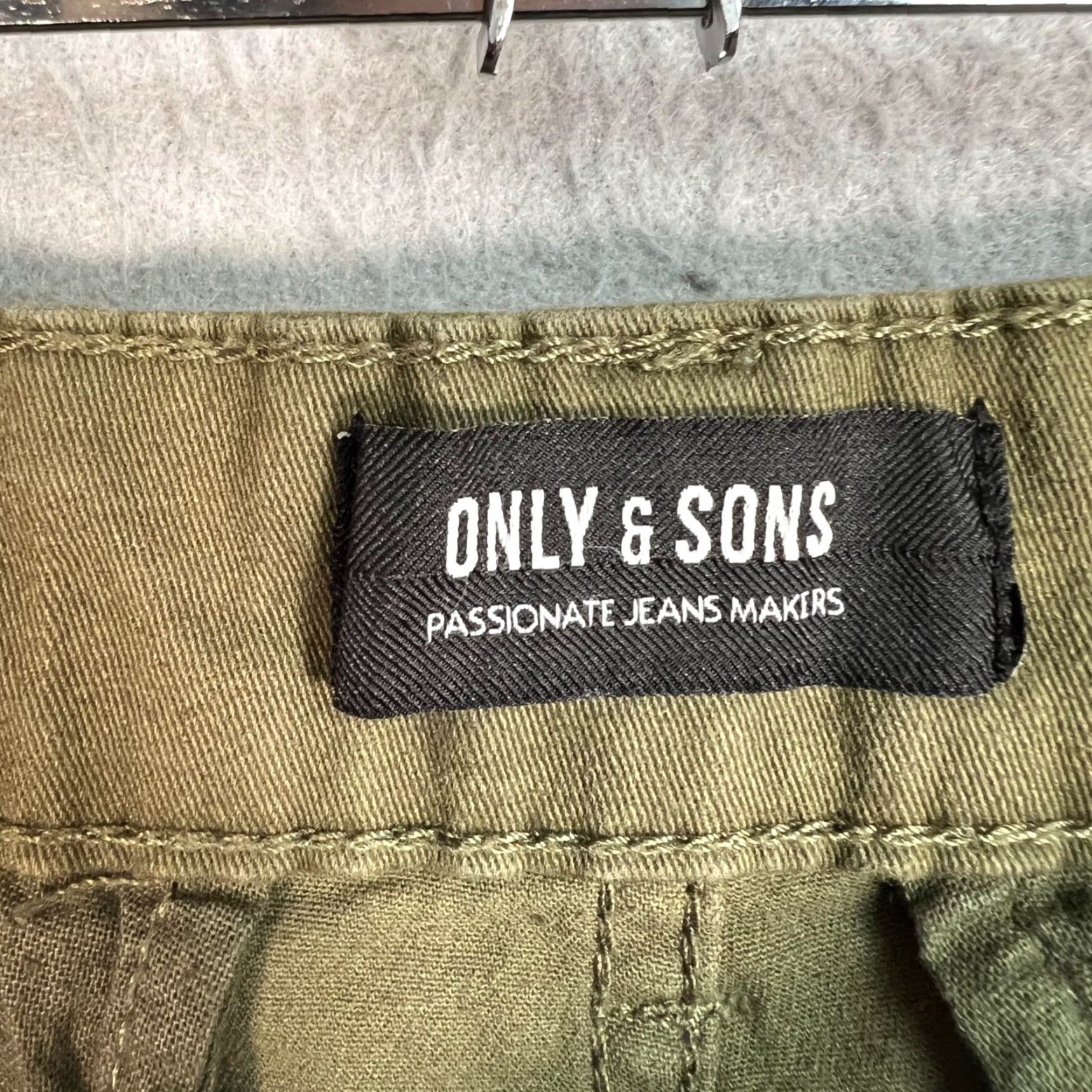ONLY & SONS ONLY & SONS Mens Medium Green Cargo Shorts Cotton Blend Size US 31 - 3 Thumbnail