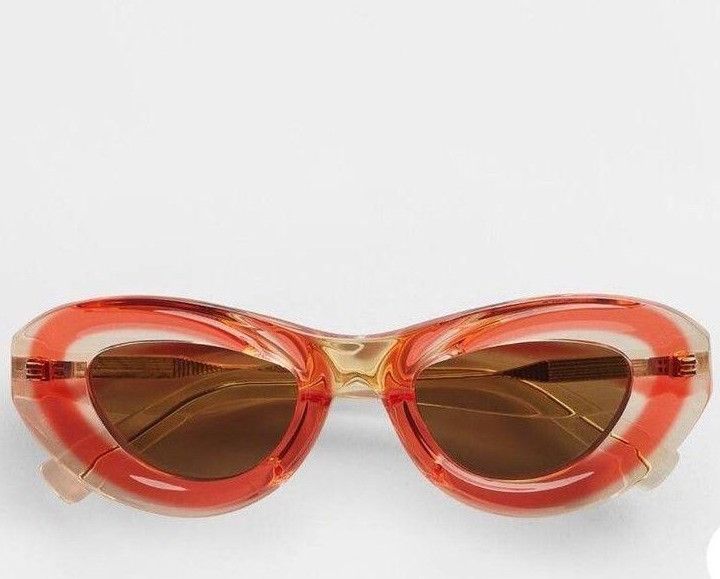 Bottega Veneta o1n1vont0924 Size: OS / Swirl in Red Size ONE SIZE - 1 Preview