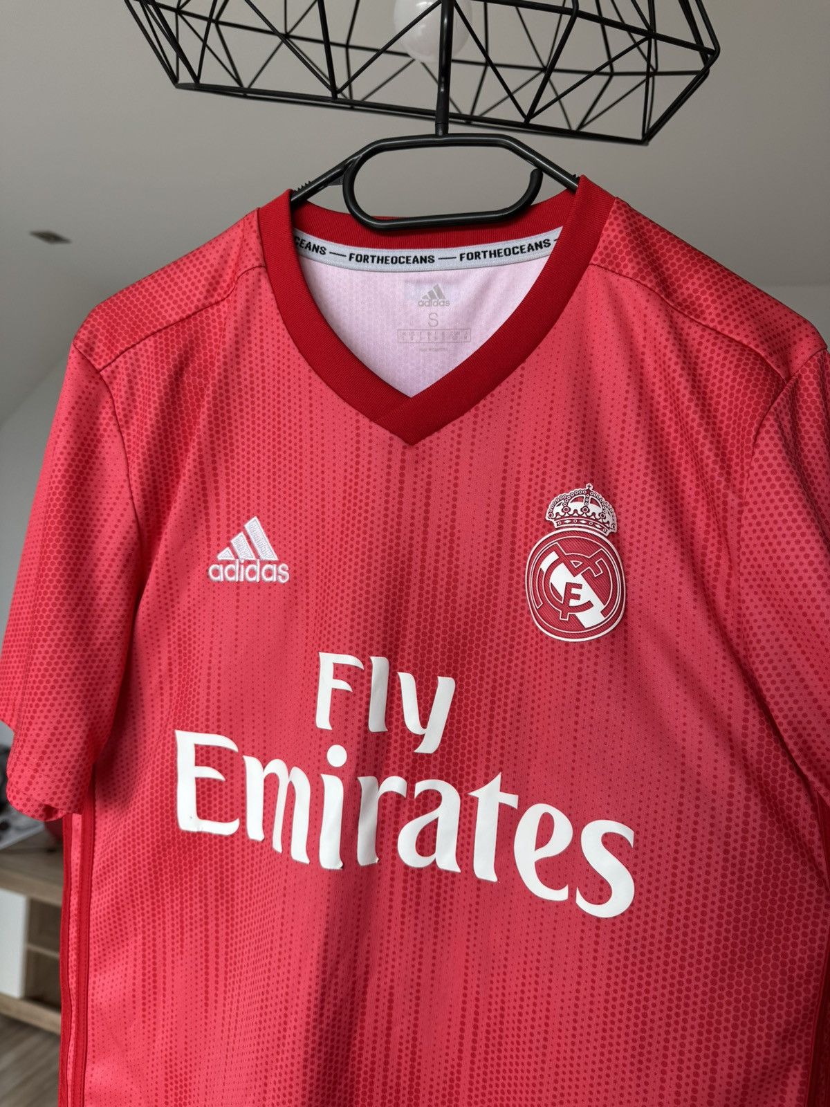 Adidas Adidas Jersey Real Madrid 2018-19 3rd Kit Red Size US S / EU 44-46 / 1 - 2 Thumbnail