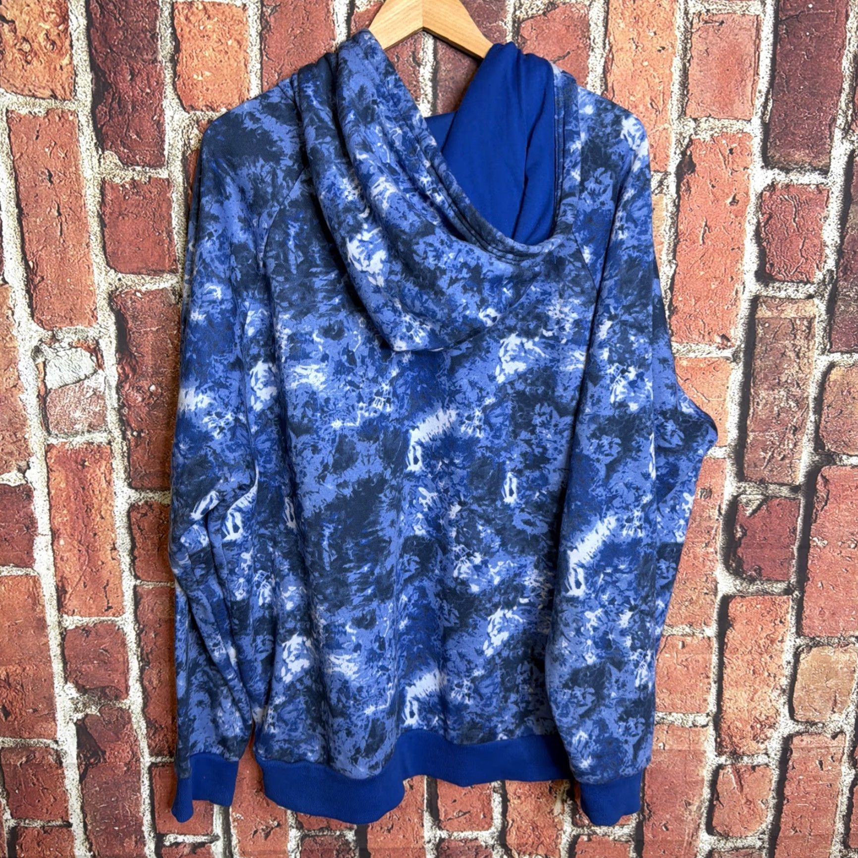 Under Armour Under Armour Hoodie Pullover Men 2XL Tie Dye Blue Long Sleeve Sweatshirt Size US XXL / EU 58 / 5 - 3 Thumbnail