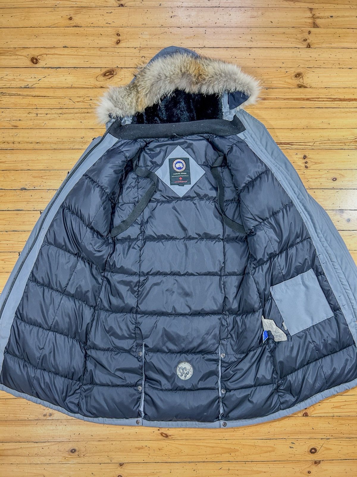 Canada Goose Canada Goose Kensigton parka fur coat jacket Size US S / EU 44-46 / 1 - 12 Thumbnail