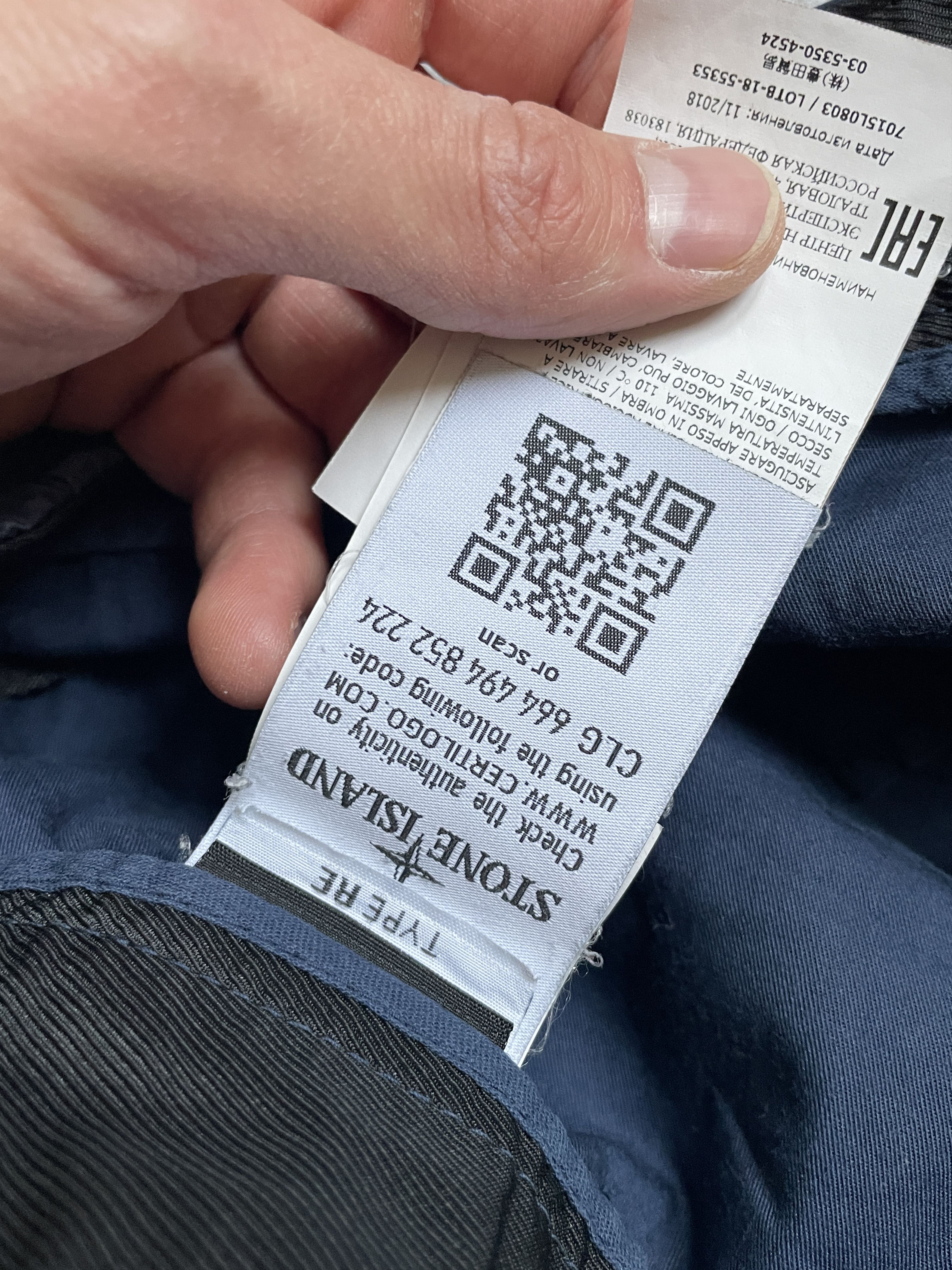 Stone Island STONE ISLAND NAVY CARGO SHORTS Size US 36 / EU 52 - 11 Thumbnail