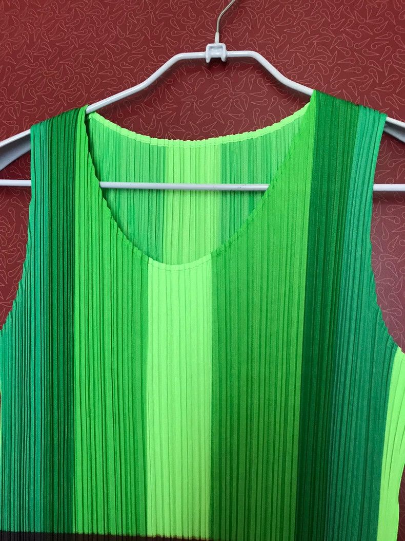 Issey Miyake Issey Miyake Green sleeveless dress Size L / US 10 / IT 46 - 2 Thumbnail