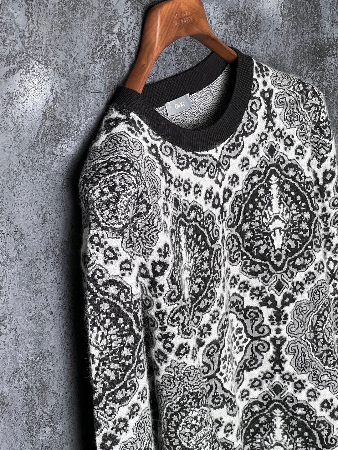 Dior black and white patterned pullover sweater Size US XL / EU 56 / 4 - 5 Thumbnail