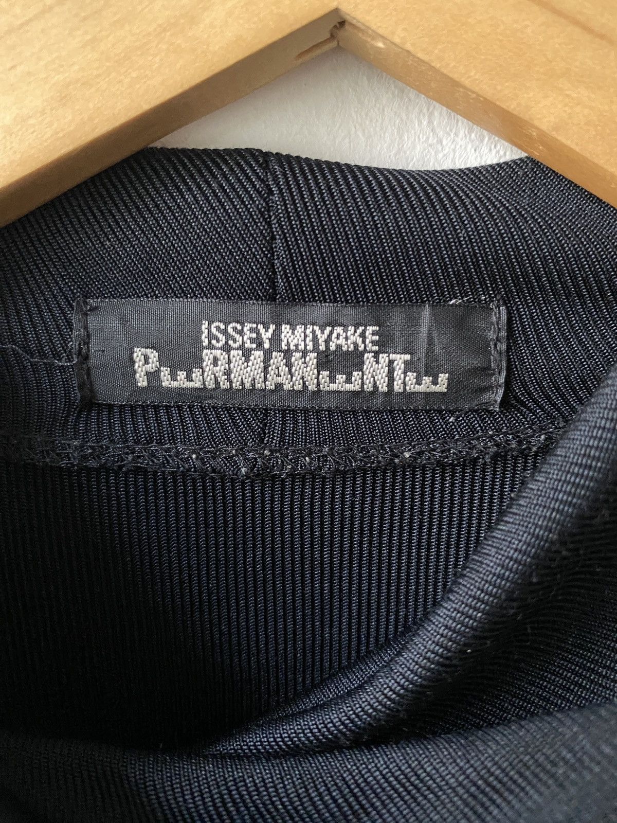 Issey Miyake Vintage Issey Miyake Permanente Strechable Long Sleeve Size US M / EU 48-50 / 2 - 4 Thumbnail