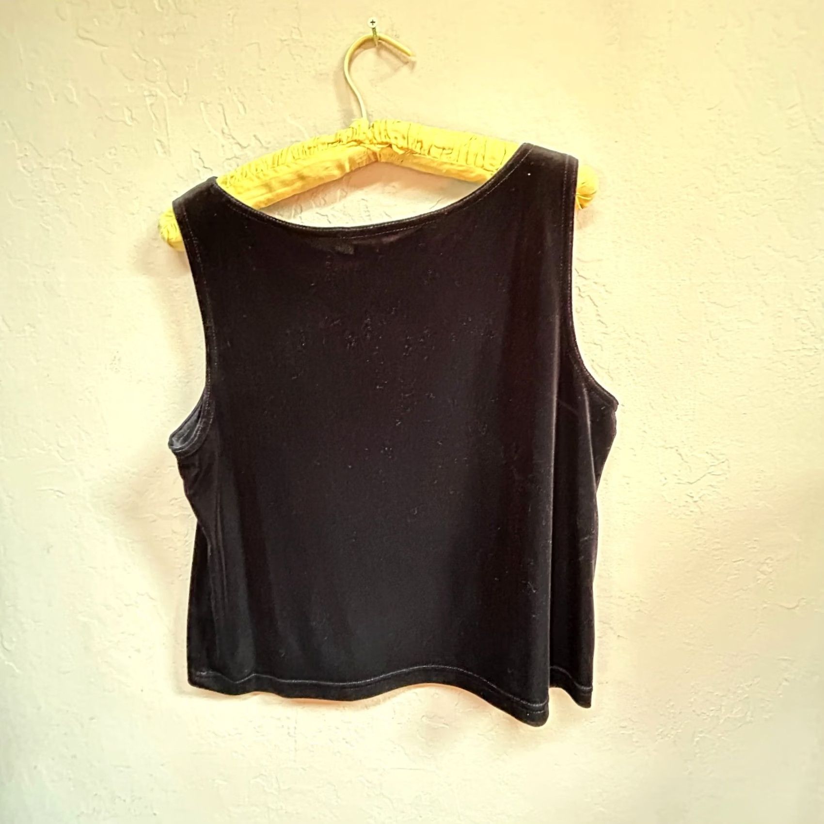 Vintage VINTAGE Carol Anderson California Black Velvet Sleeveless Crop Tank Top L Size L / US 10 / IT 46 - 2 Thumbnail