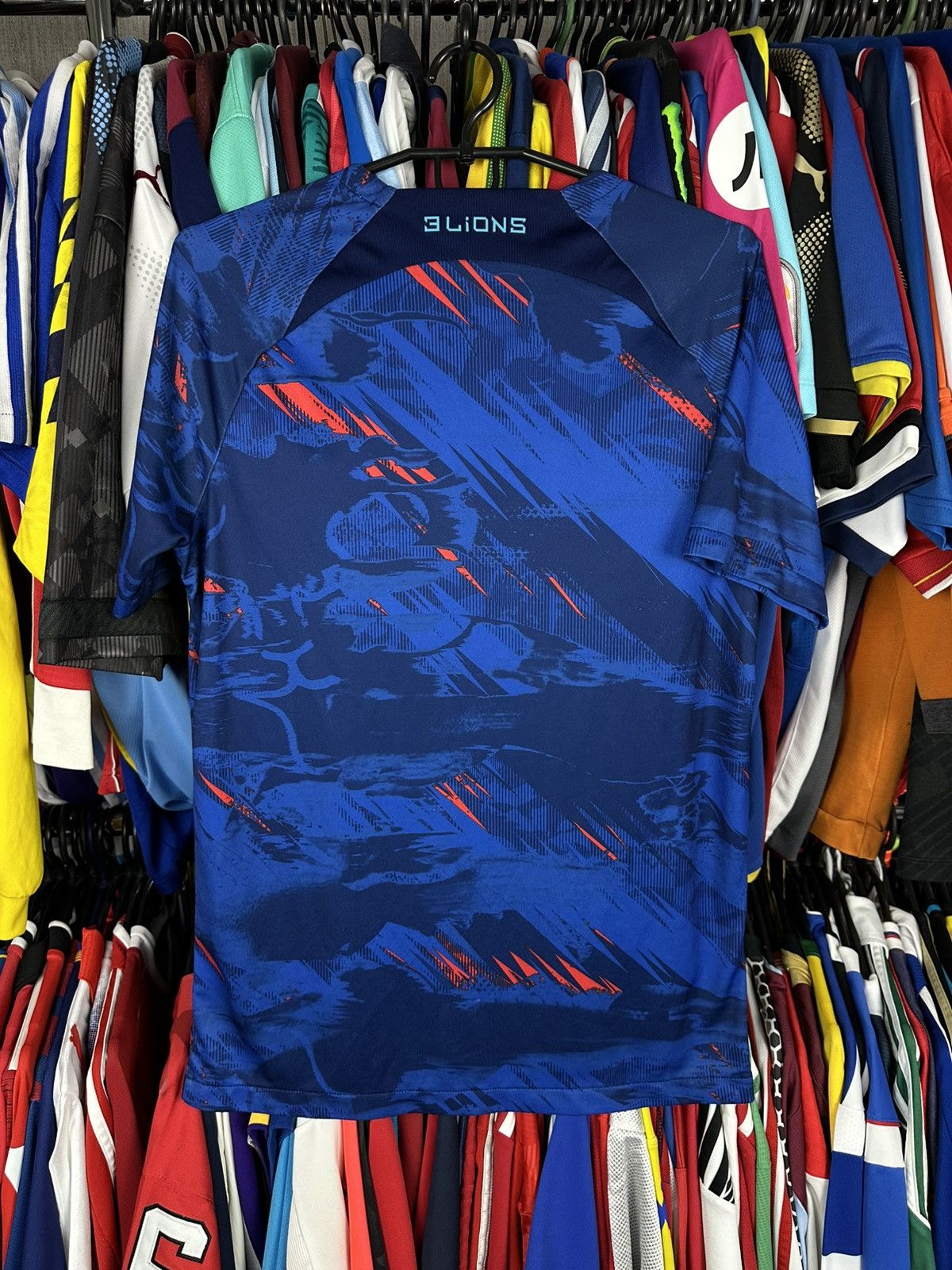 Nike NIKE ENGLAND 2022/23 PRE-MATCH FOOTBALL JERSEY SOCCER SHIRT Size US M / EU 48-50 / 2 - 2 Thumbnail
