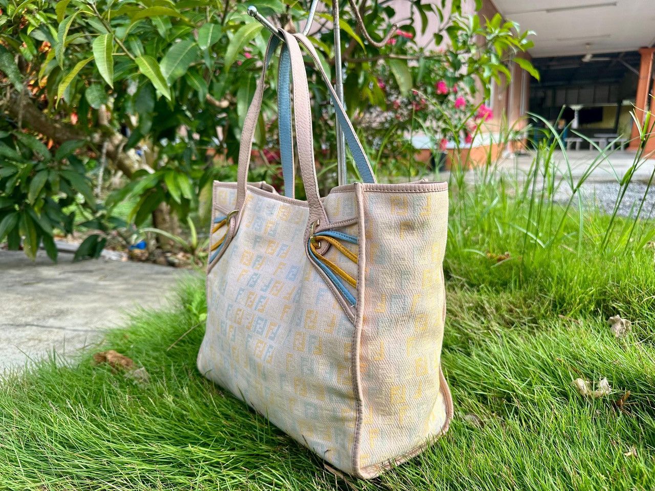 Fendi Authentic Fendi Zucchino Vitello Multicolour Shopping Tote Size ONE SIZE - 3 Thumbnail