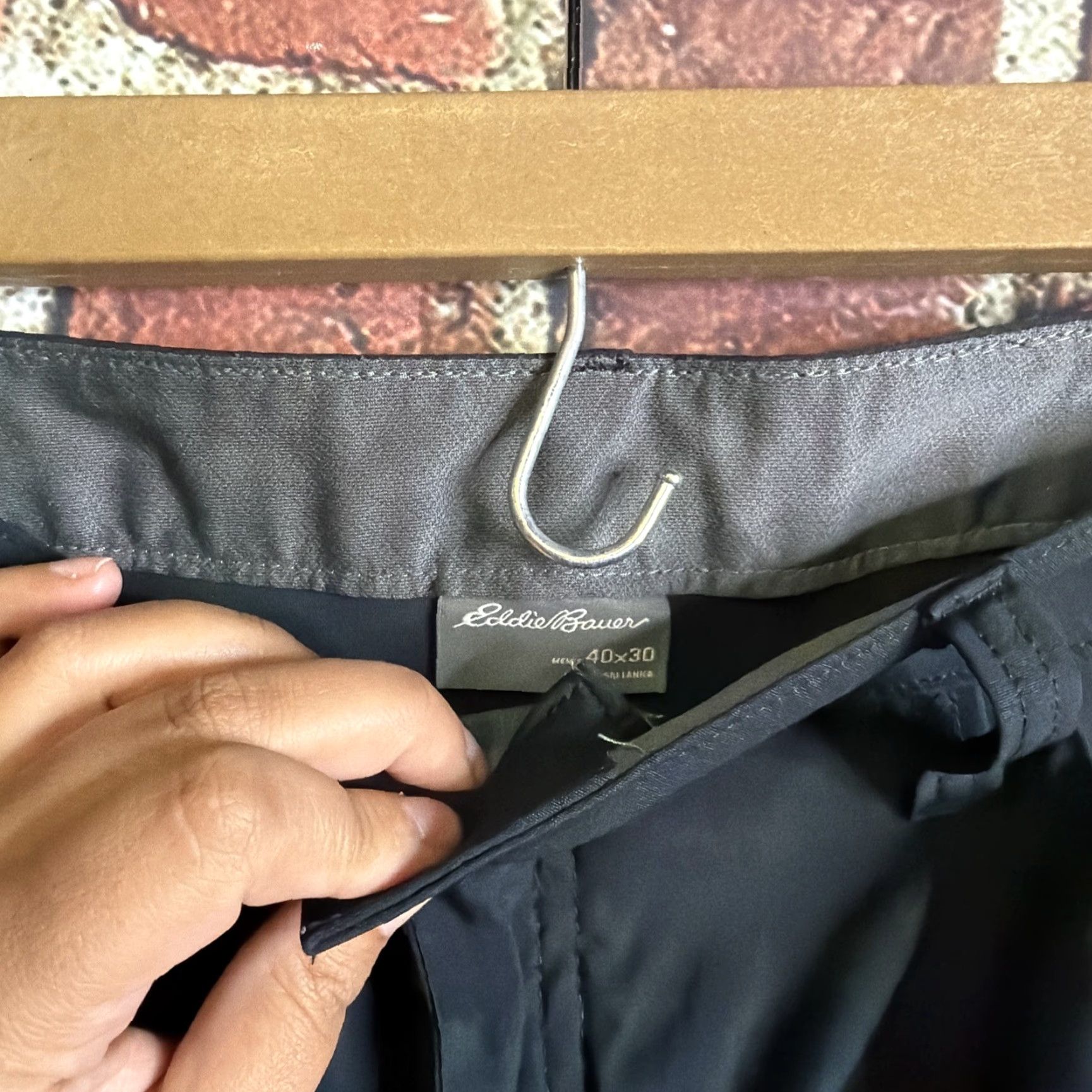 Eddie Bauer Eddie Bauer Pants Men 40x30 Rainier Cargo Black Water Repellent Nylon Spandex Regular Straight Cargo Style 40 Black Men Pants Size US 40 / EU 56 - 2 Thumbnail
