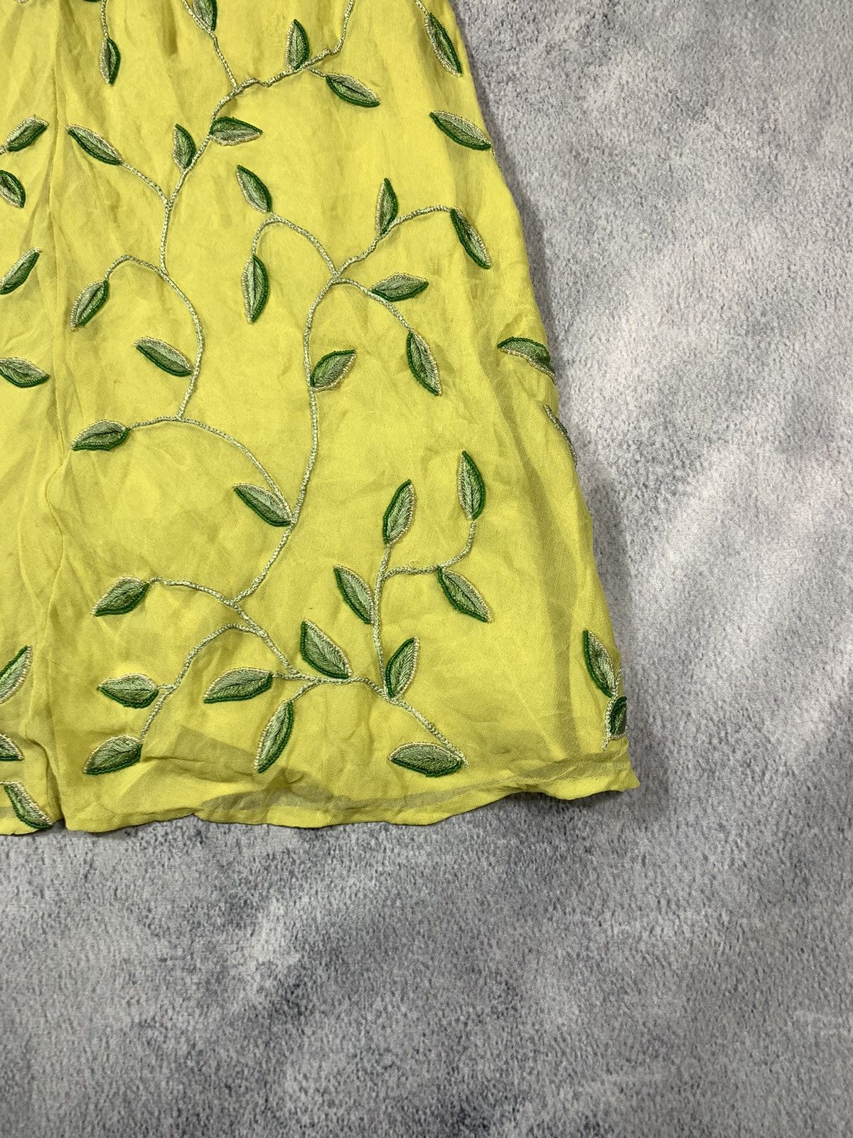Japanese Brand × Vintage Vintage Y2K Japanese beads flora midi skirt streetwear Size 28" / US 6 / IT 42 - 8 Thumbnail