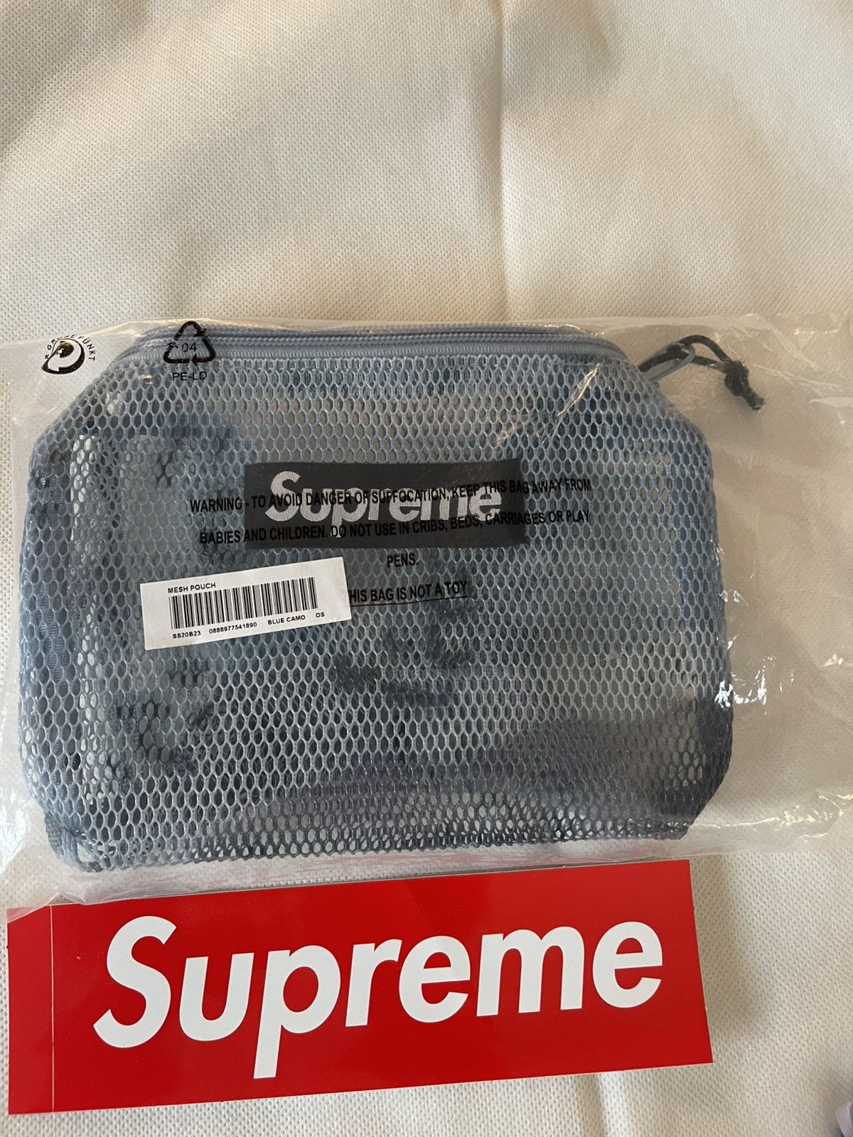 Supreme SUPREME MESH POUCH NWT Size ONE SIZE - 9 Thumbnail