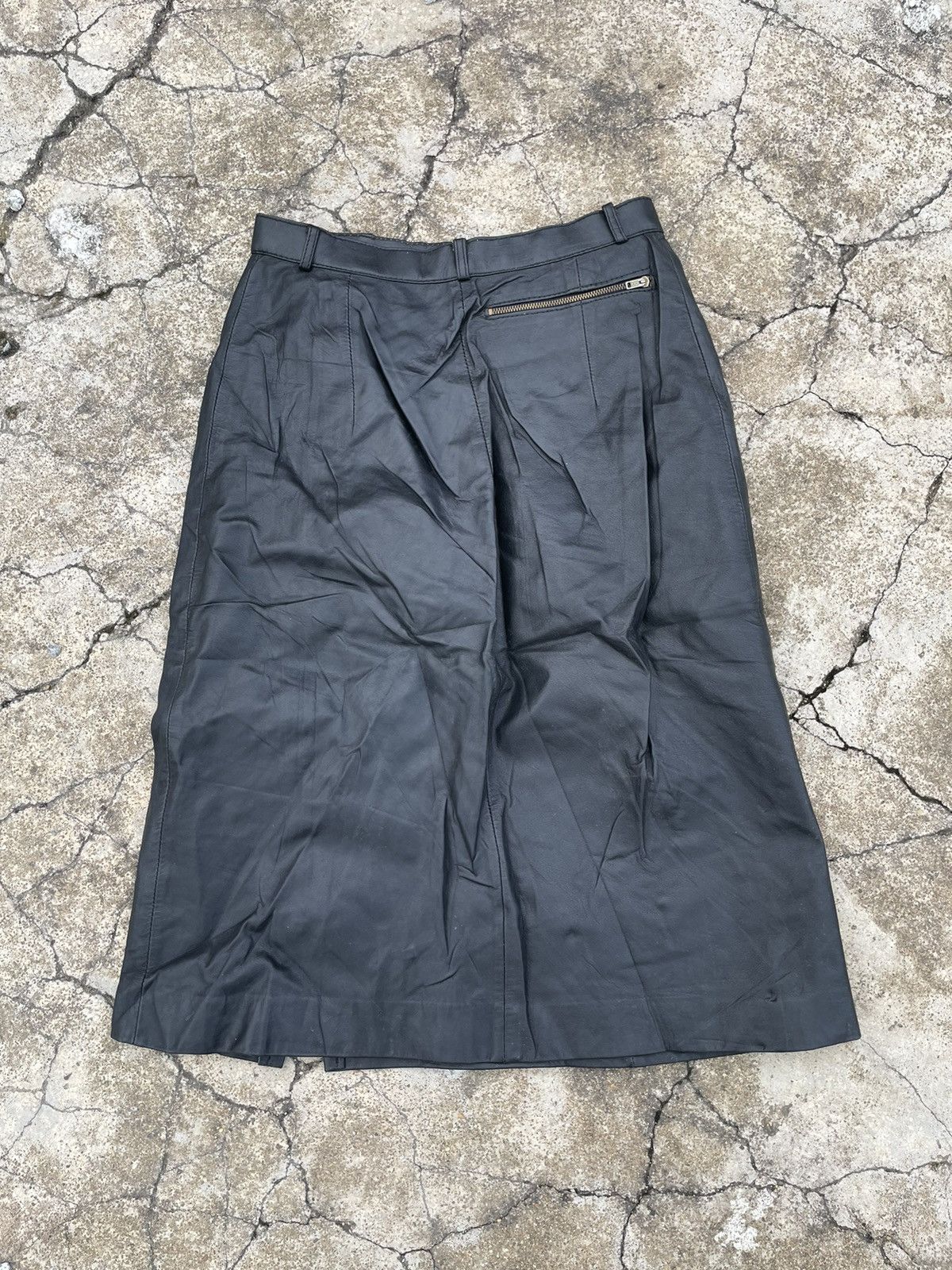Japanese Brand Vintage Leather Mini Skirt Punk Ifsixwasnine Size 24" / US 00 / IT 34 - 2 Thumbnail