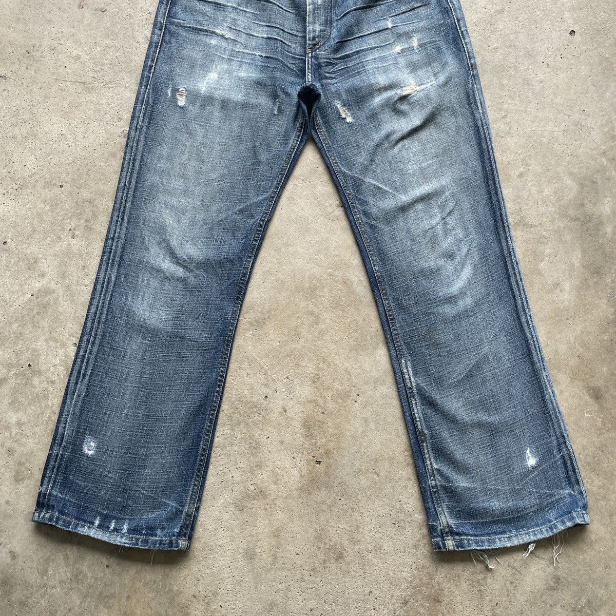 Armani Exchange × Jean Vintage Armani Exchange USA Distressed Jeans Faded Pants W35 Size US 35 - 5 Thumbnail