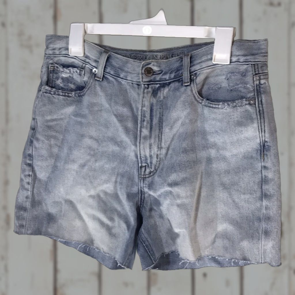 American Eagle Outfitters VINTAGE American Eagle Outfitters Women's Mom Jean Shorts Size 12 Blue Denim Casual Summer Size 34" / US 12 / IT 48 - 1 Thumbnail