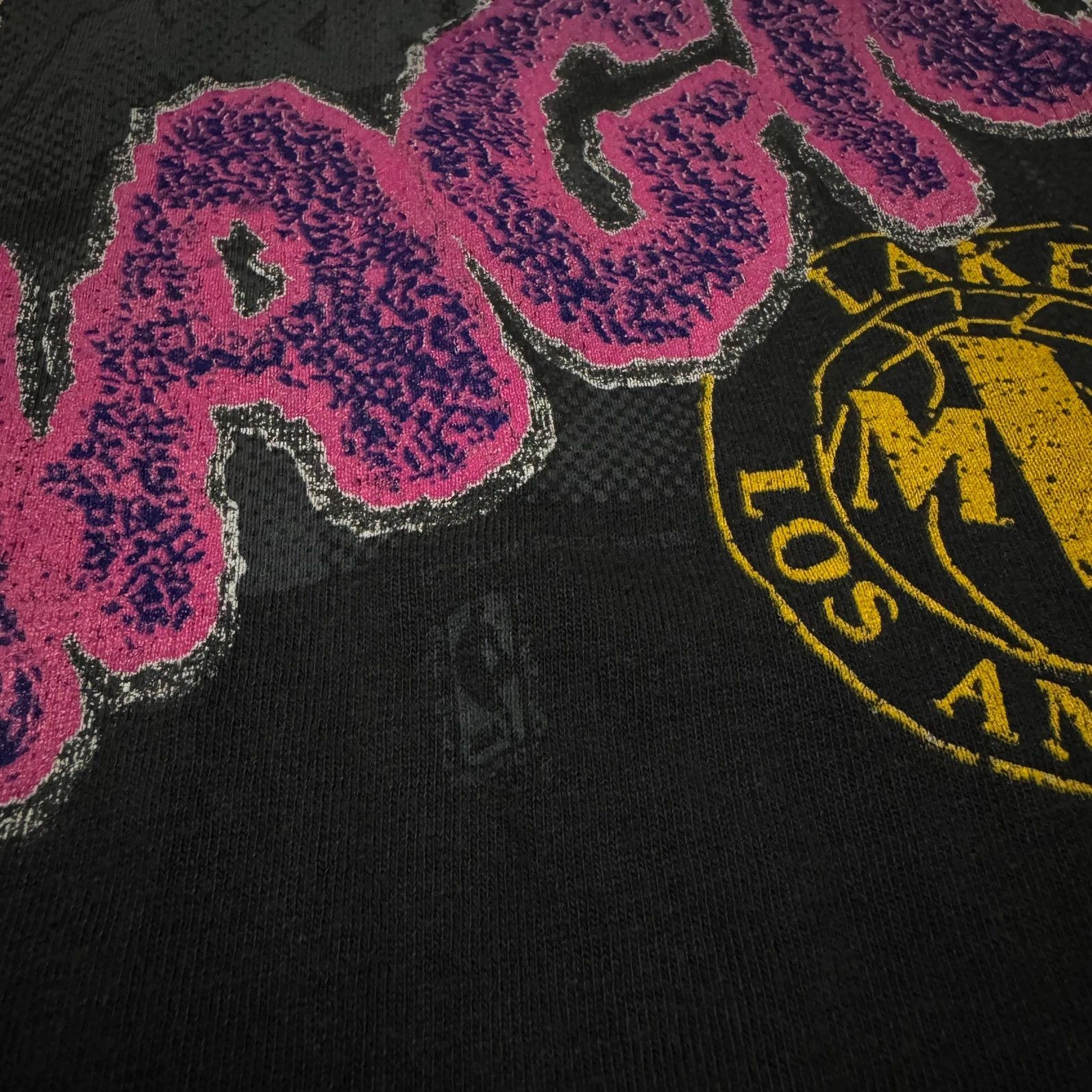Band Tees Vintage 90s LA Lakers NBA Magic Johnson T-shirt Size US M / EU 48-50 / 2 - 4 Thumbnail