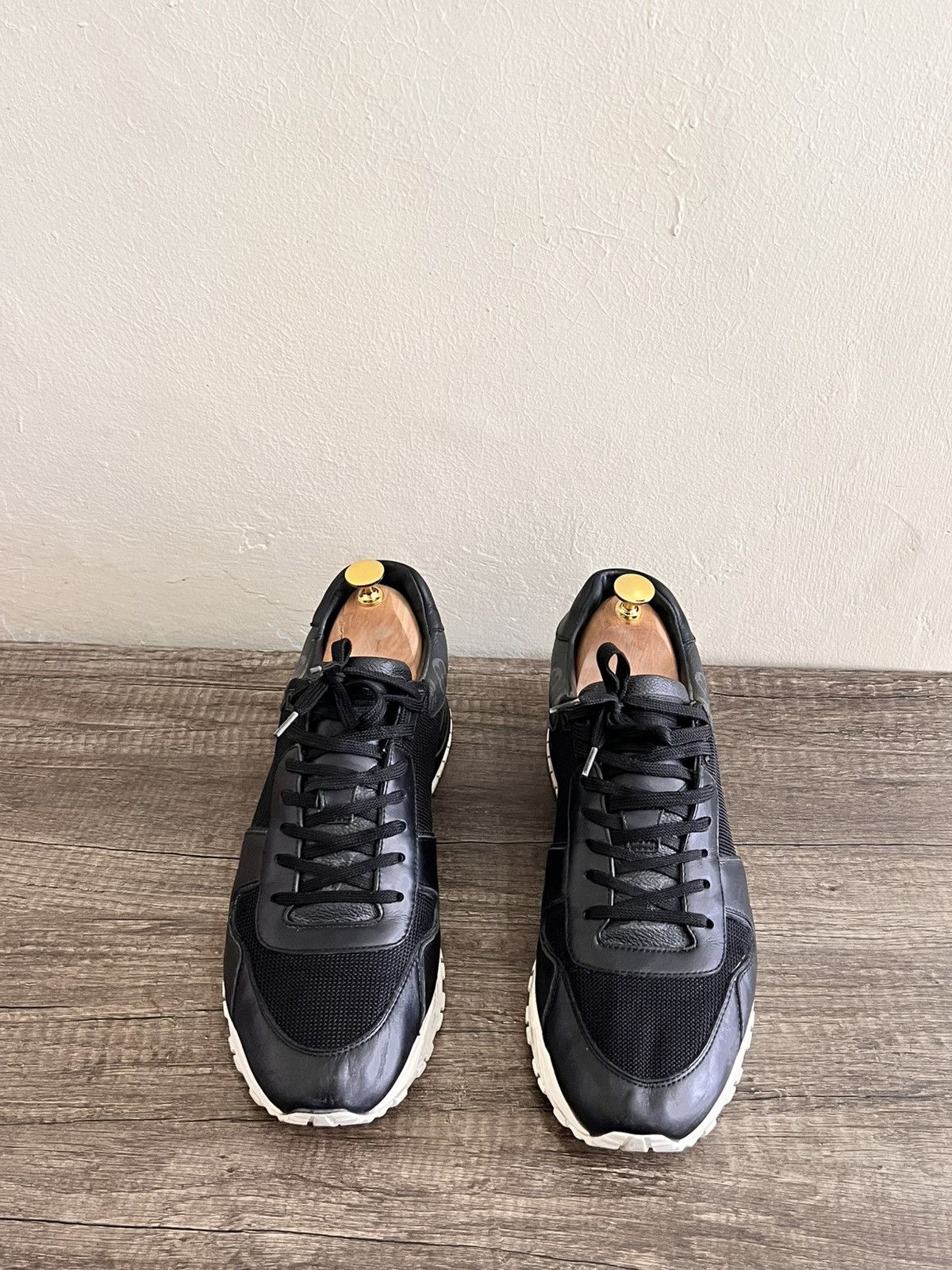 Louis Vuitton Run Away Sneakers - Black / White Size US 10.5 / EU 43-44 - 8 Thumbnail