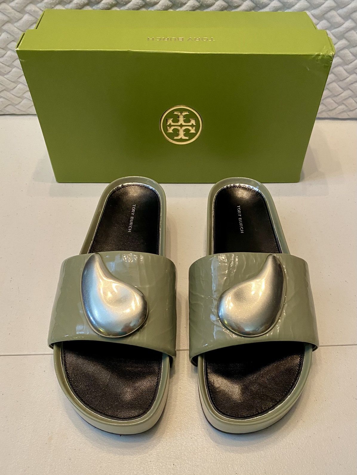 Tory Burch Tory Burch Patos Slide Crinkle Leather Metal Plate 10.5 NIB Size US 10.5 / IT 40.5 - 6 Thumbnail