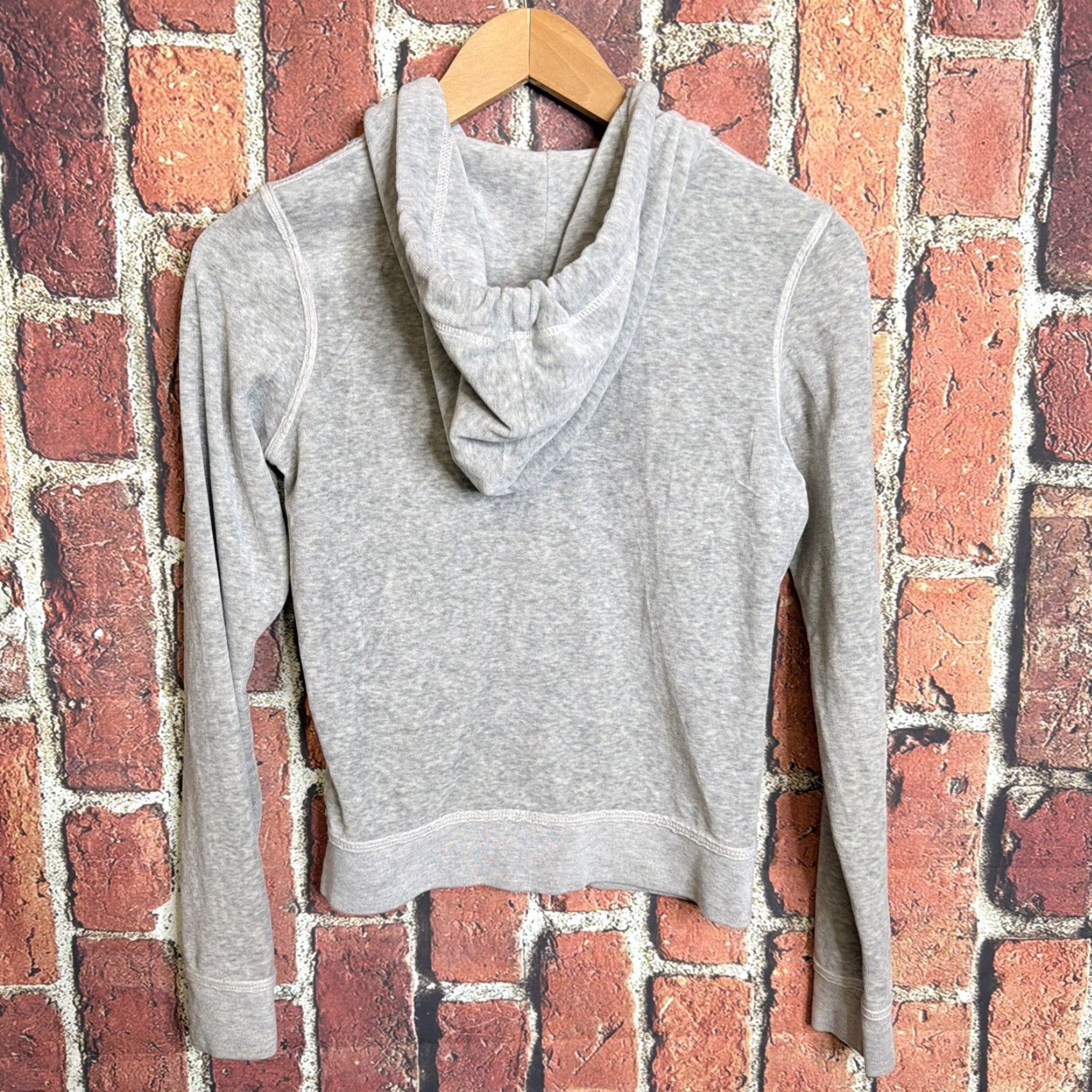 Juicy Couture Vintage Juicy Couture Grey Velour Jacket Zip-up Logo Full Zip S Size S / US 4 / IT 40 - 4 Thumbnail