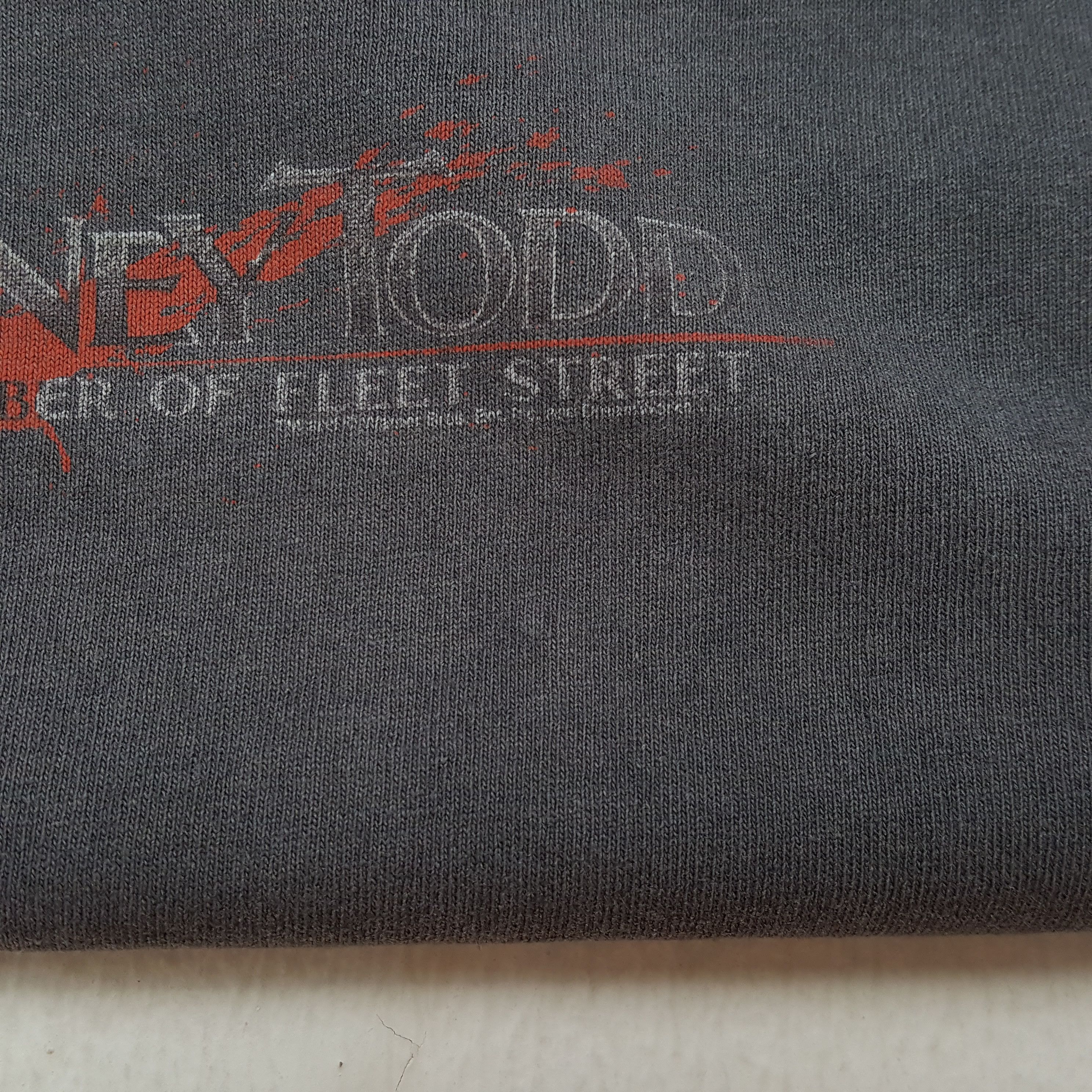 Vintage SWEENEY TODD by REVENGE Movie Vintage Tshirt Size US S / EU 44-46 / 1 - 7 Thumbnail