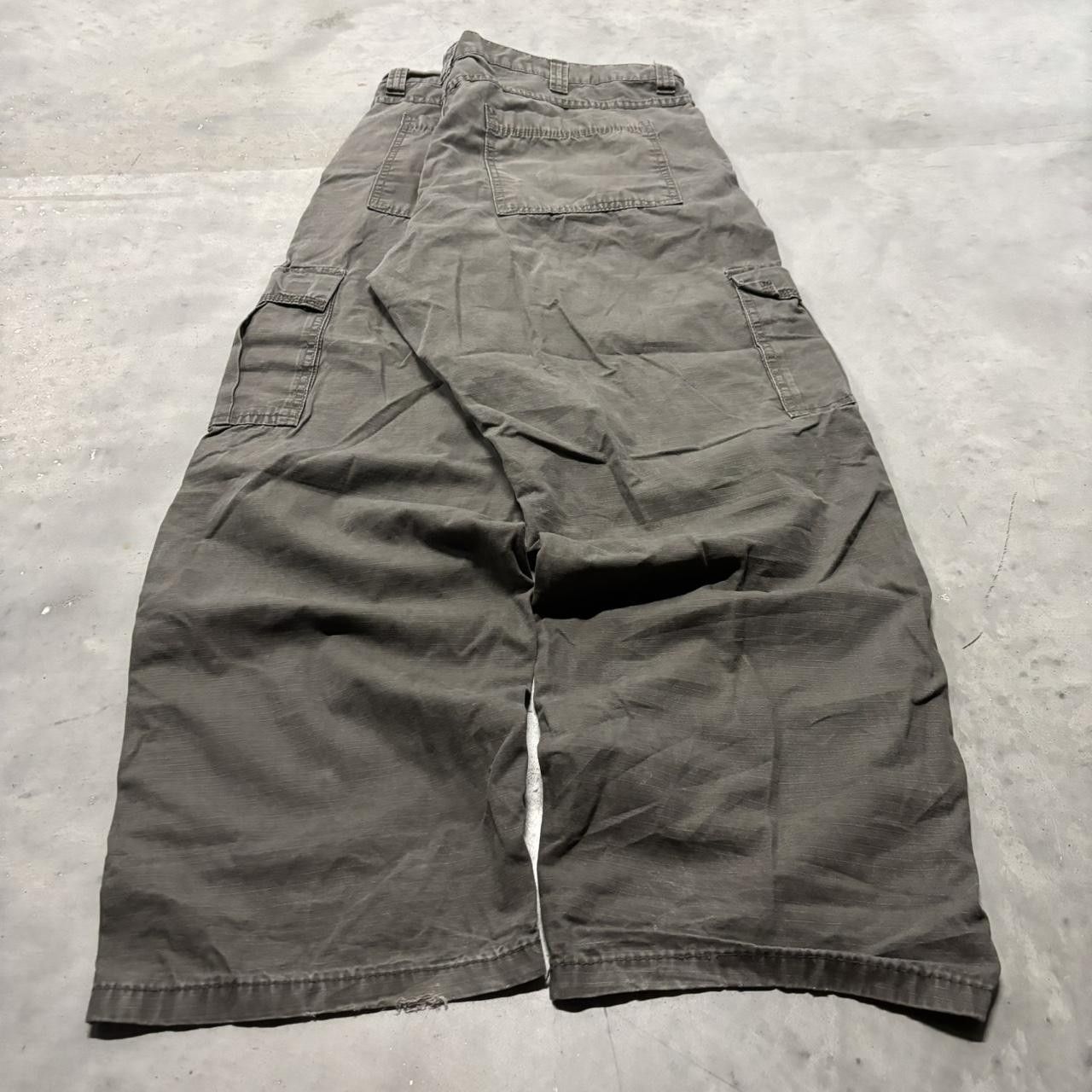 Japanese Brand × Vintage Crazy Vintage Y2K/2000s Baggy Faded Grey Skater Cargo Pants! Size US 40 / EU 56 - 4 Thumbnail