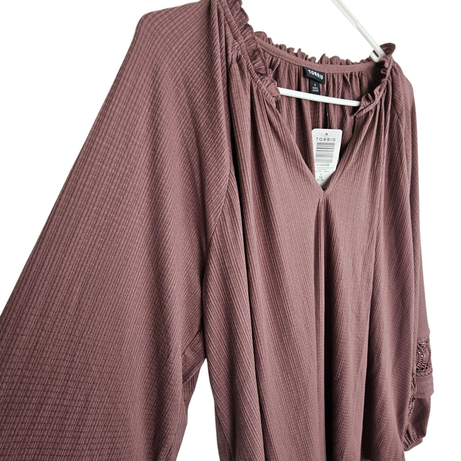Torrid Torrid Womens Textured Crochet V-Neck Blouse Plus Size 1X Size XL / US 12-14 / IT 48-50 - 6 Thumbnail