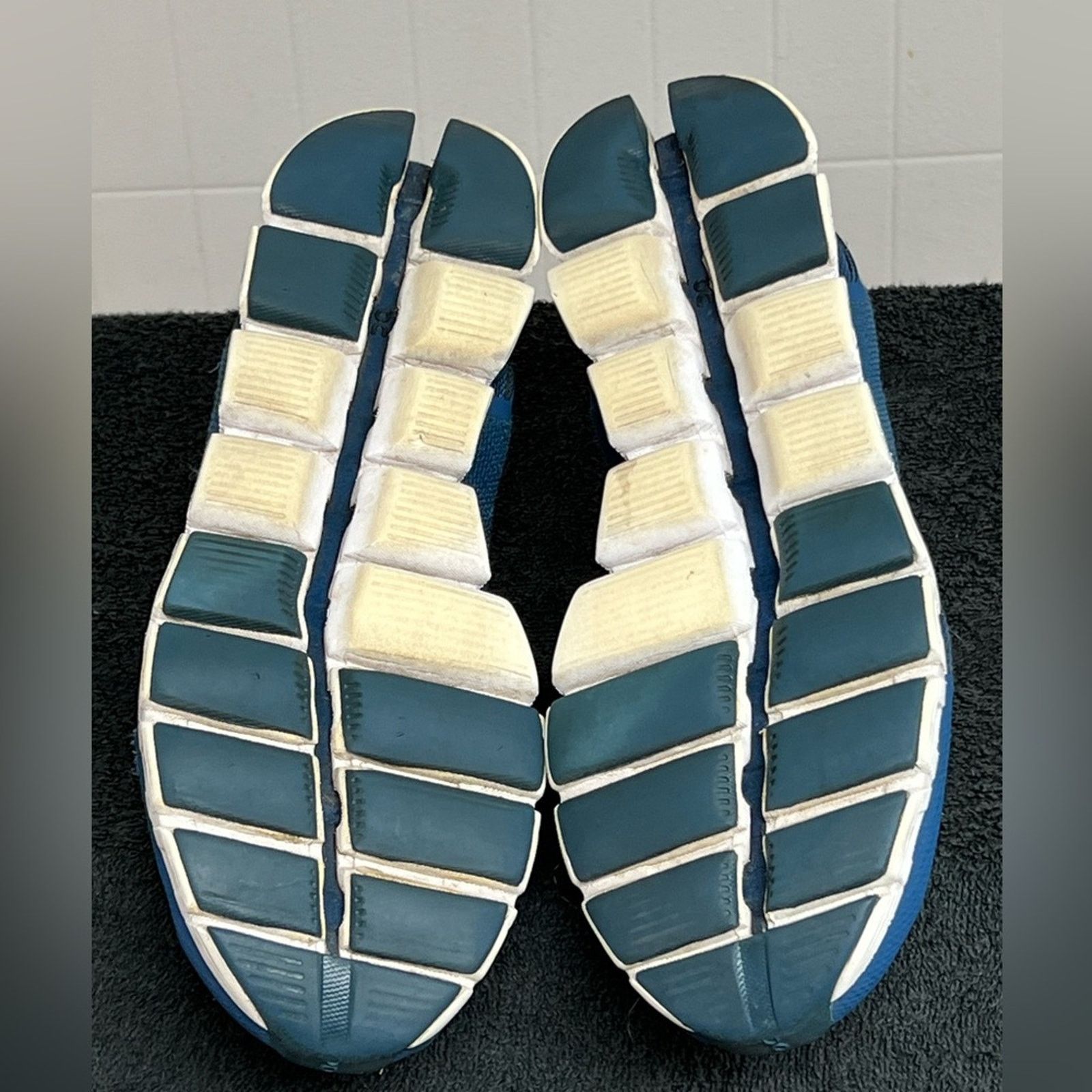 On On Cloud 5 Blue White Running Shoes Women’s Size 8.5 Size US 8.5 / IT 38.5 - 4 Thumbnail
