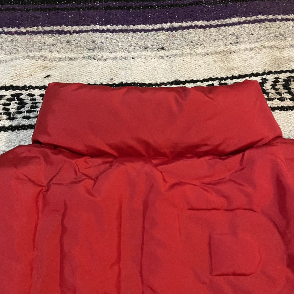Supreme Supreme Embossed and Beveled Logo Down Puffer Jacket Red L Size US L / EU 52-54 / 3 - 15 Thumbnail