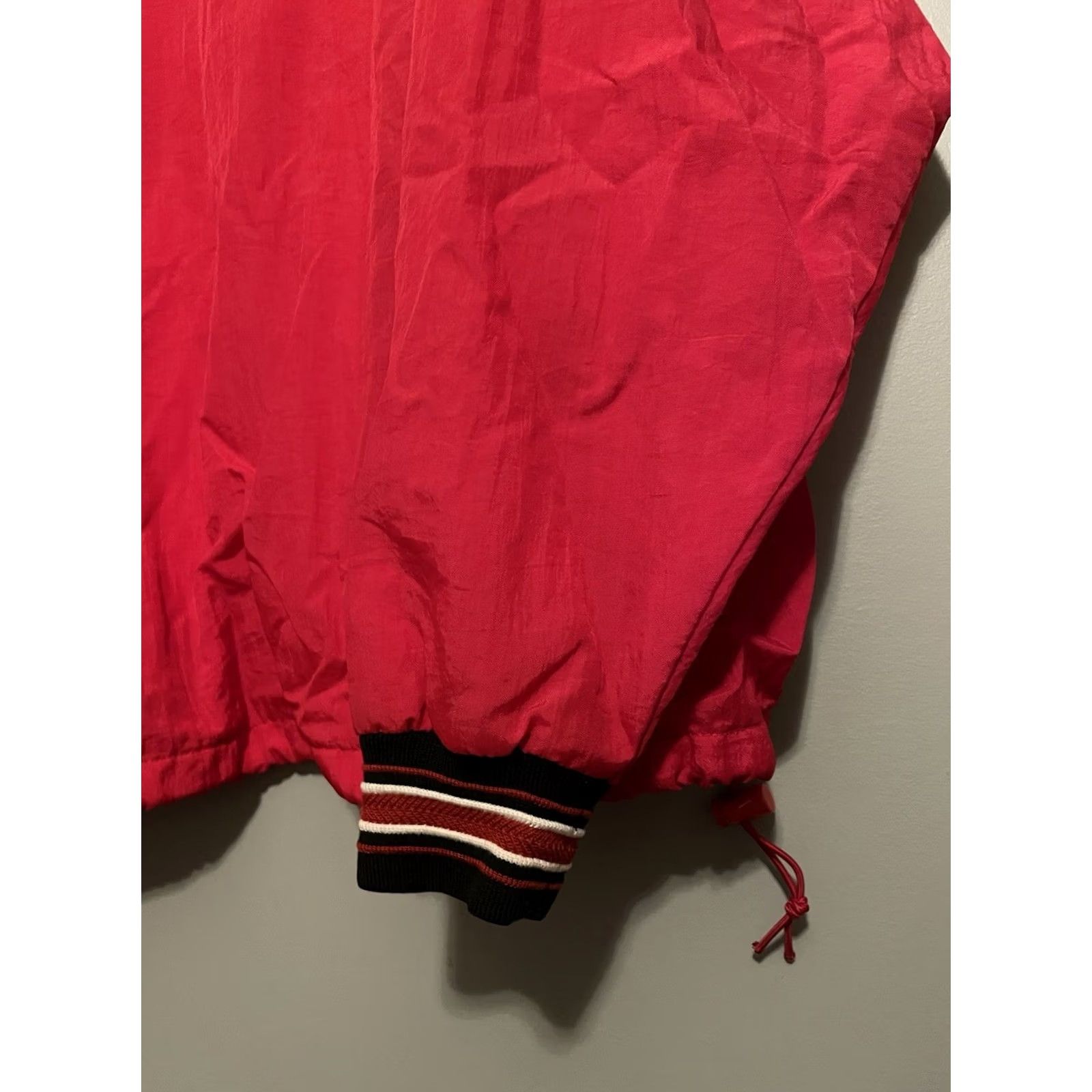 Champion VINTAGE Champion Windbreaker Jacket Mens XL Red Lined Pockets 90s PullOver Pullover Logo Embroidered Zipped Pockets Nylon Short Jacket Size US XL / EU 56 / 4 - 2 Thumbnail