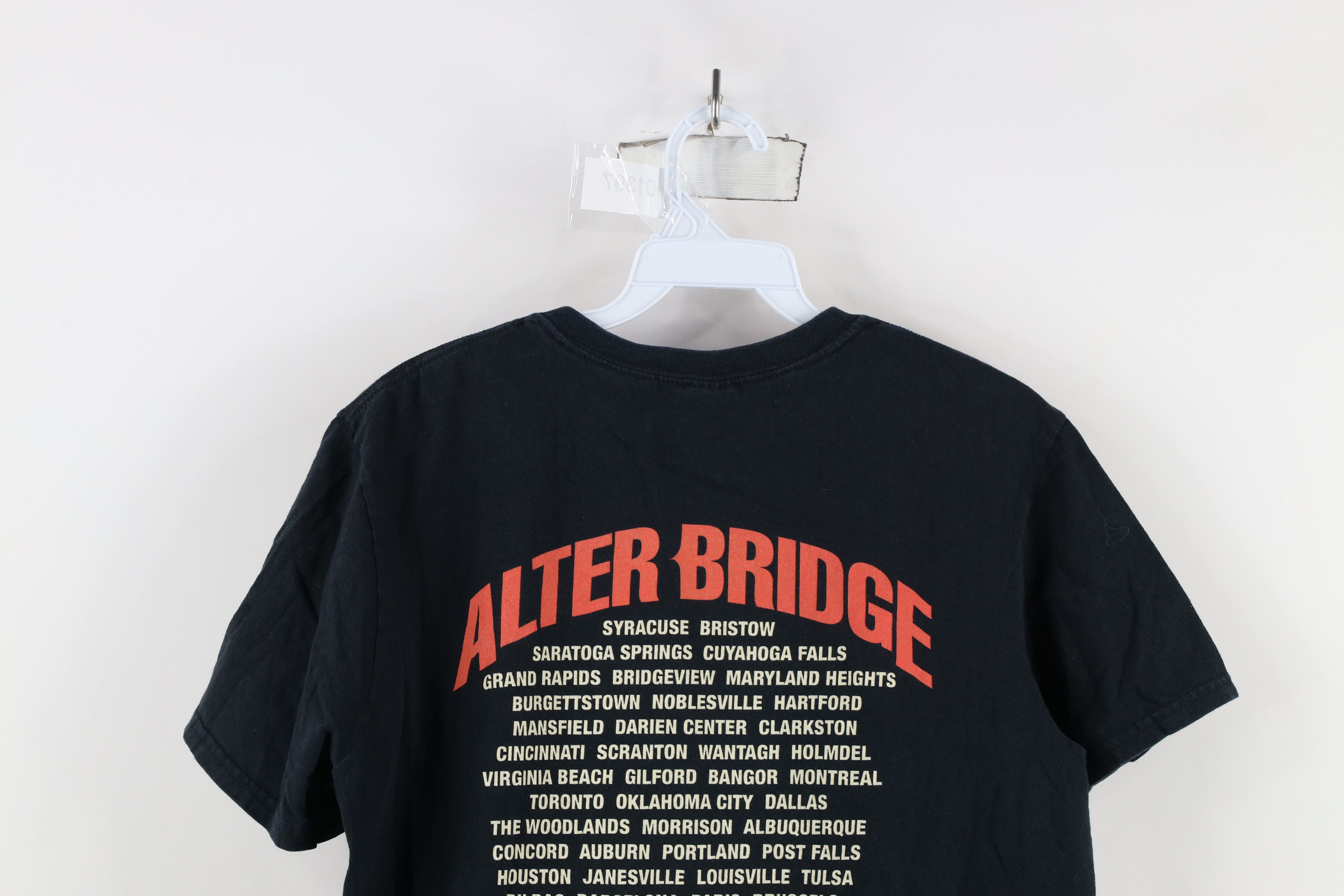 Vintage Vintage Y2K 2016 Tour Alter Bridge Band T-Shirt Black Cotton Size US M / EU 48-50 / 2 - 11 Thumbnail