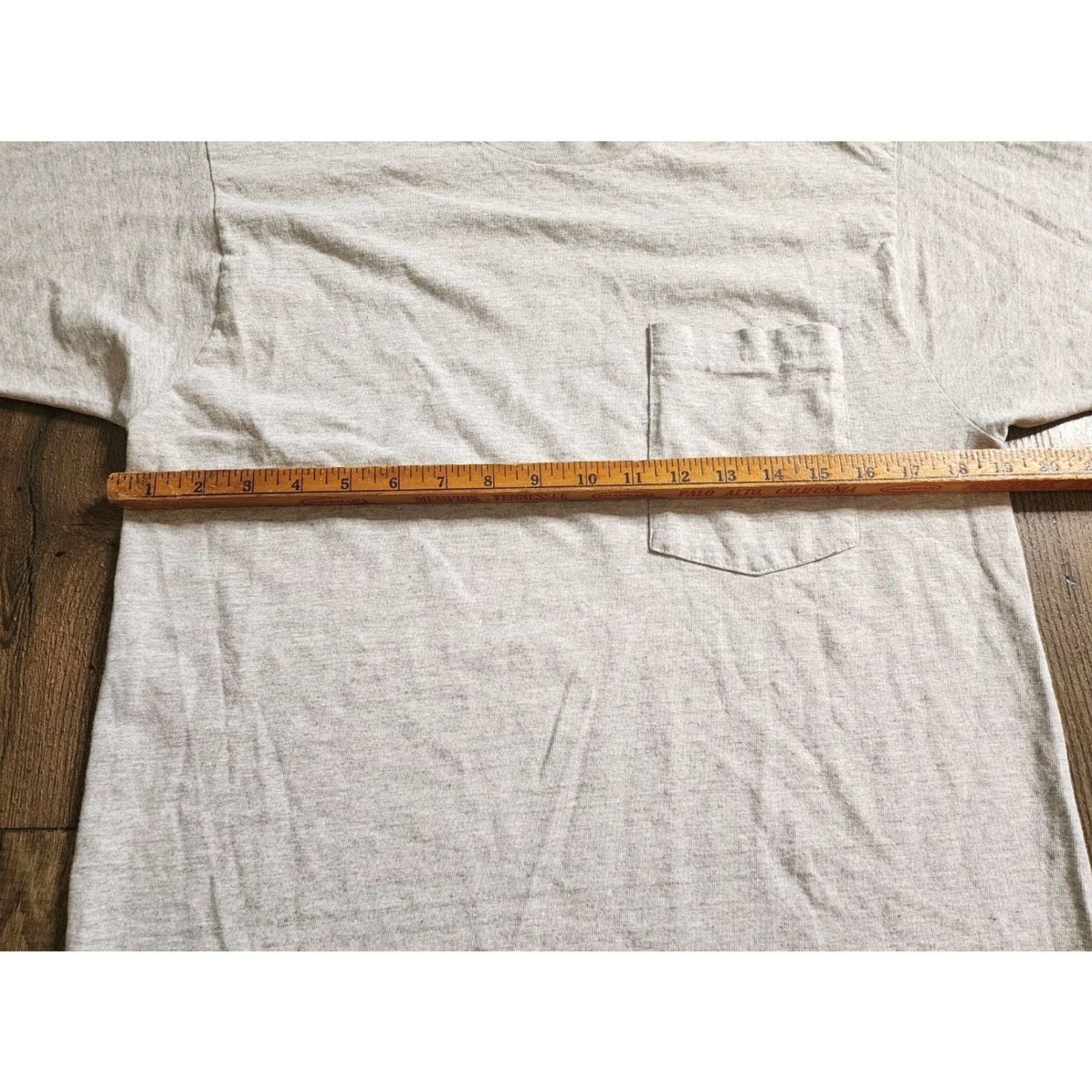 Fruit Of The Loom VINTAGE Fruit of the Loom T-Shirt Mens L Gray Pocket 90s Classic Minimalist All Seasons Crew Neck Short Sleeve Cotton Shirt Size US L / EU 52-54 / 3 - 4 Thumbnail